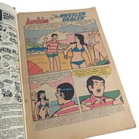 Vintage 1970s Archie Comics Lot: Everything's Archie & Reggie's Jokes, Riverdale Comics