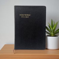 Vintage 1952 Holy Bible: Thomas Nelson & Sons With Helps Edition