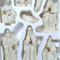 Vintage Porcelain Nativity Set: 8 Piece Christmas Scene