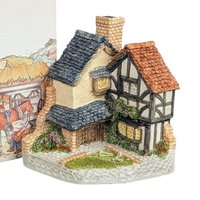 1994 David Winter 15 Lawnside Road Corner Figurine