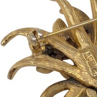 Vintage ART White Enamel & Gold-Tone Floral Brooch