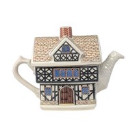 Vintage Sadler Tudor House Decorative Teapot