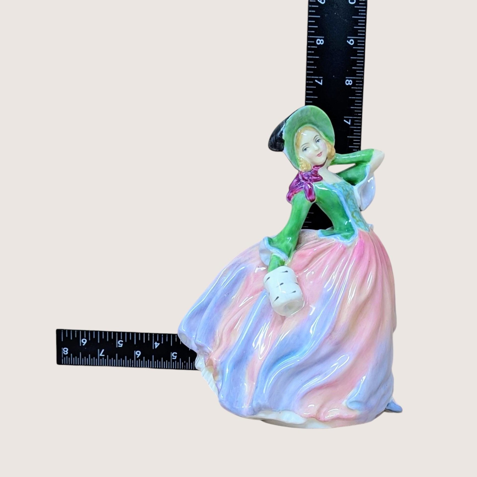 1939 Royal Doulton Autumn Breezes Figurine