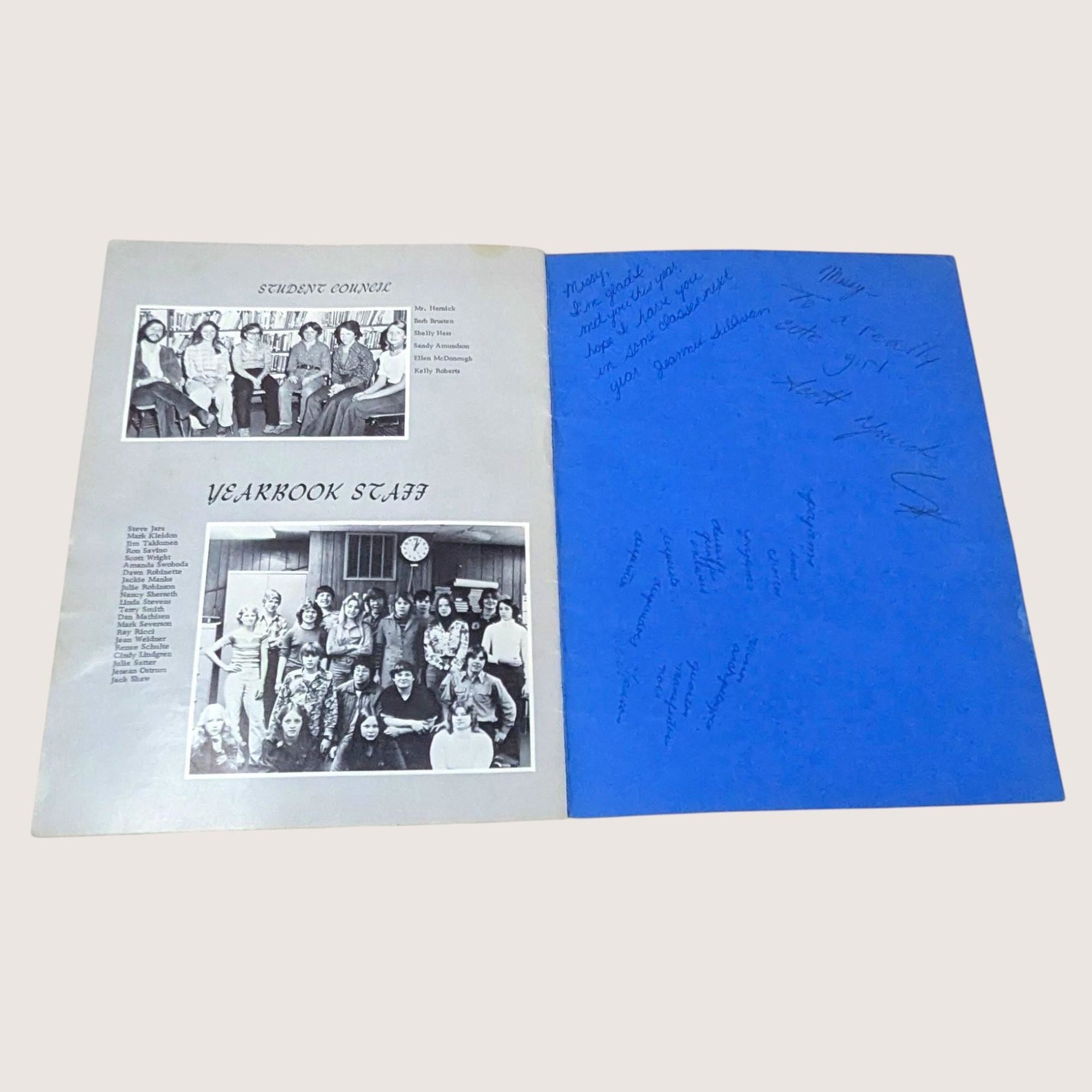 1976-1977 Mounds Park Junior High School Yearbook, Softcover