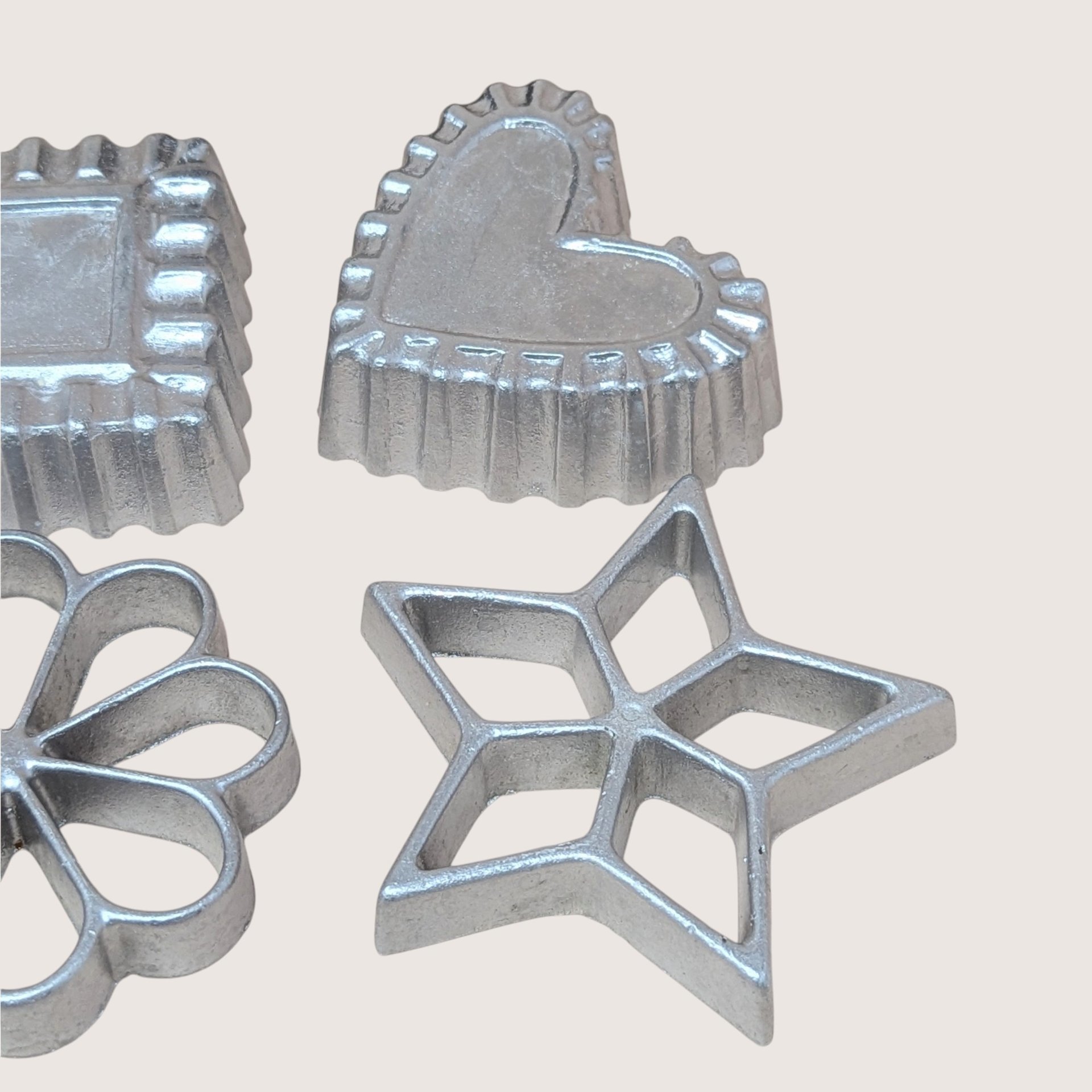 Vintage Nordic Ware Rosette Set