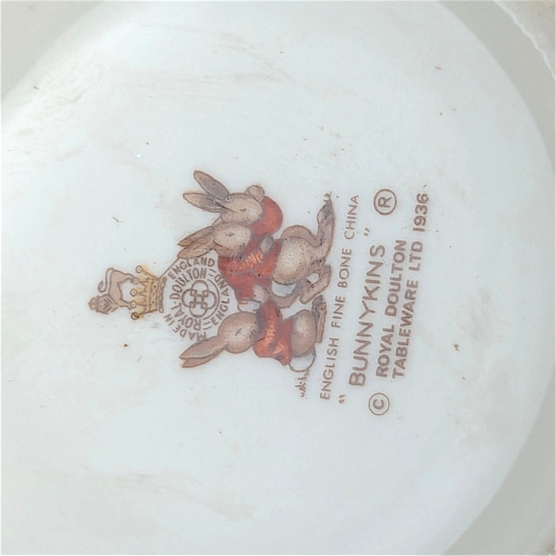 1984 Royal Doulton Bunnykins Sledding 2 Handled Ceramic Mug