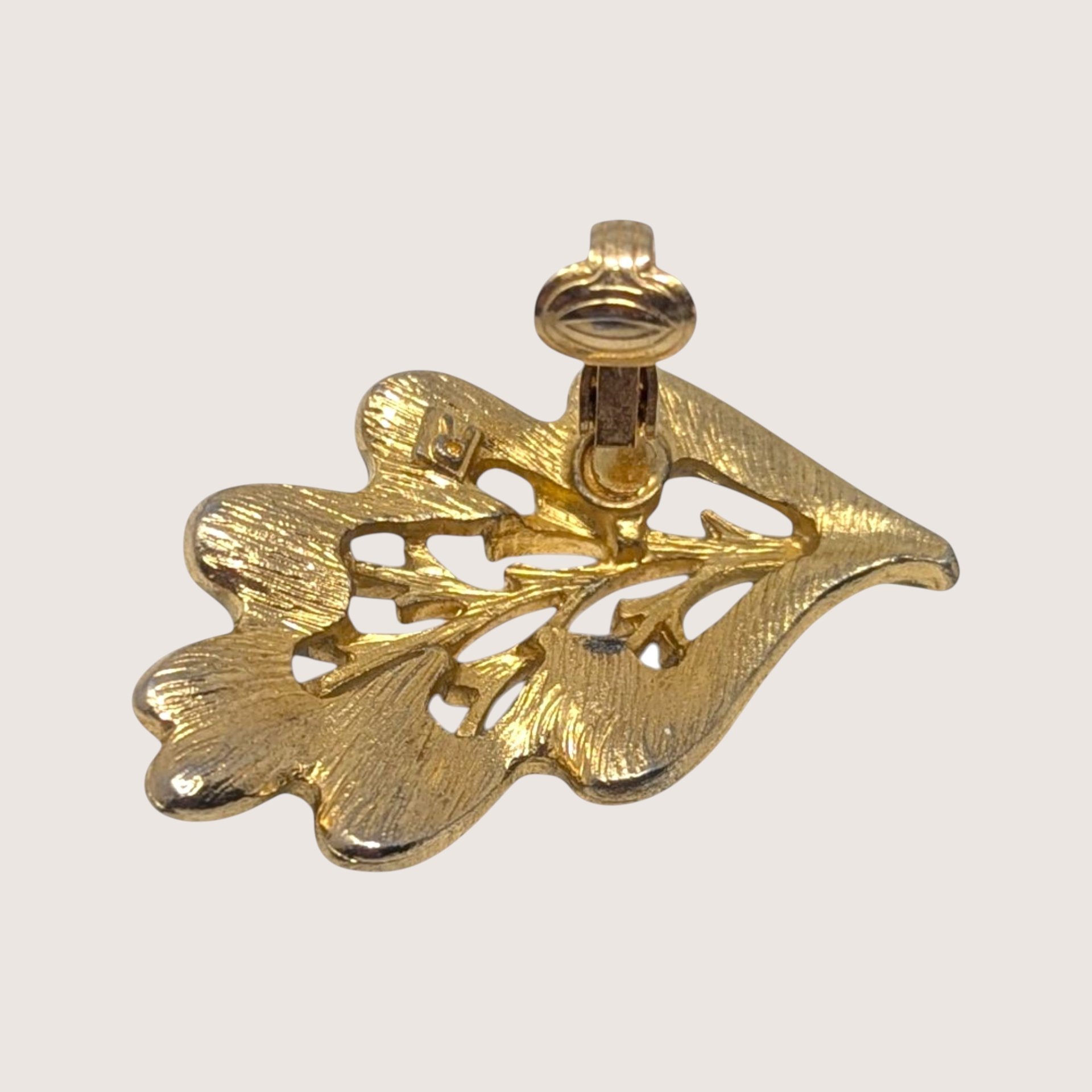 1960s Sarah Coventry Enchanted Forest Leaf Brooch and Earrings Set