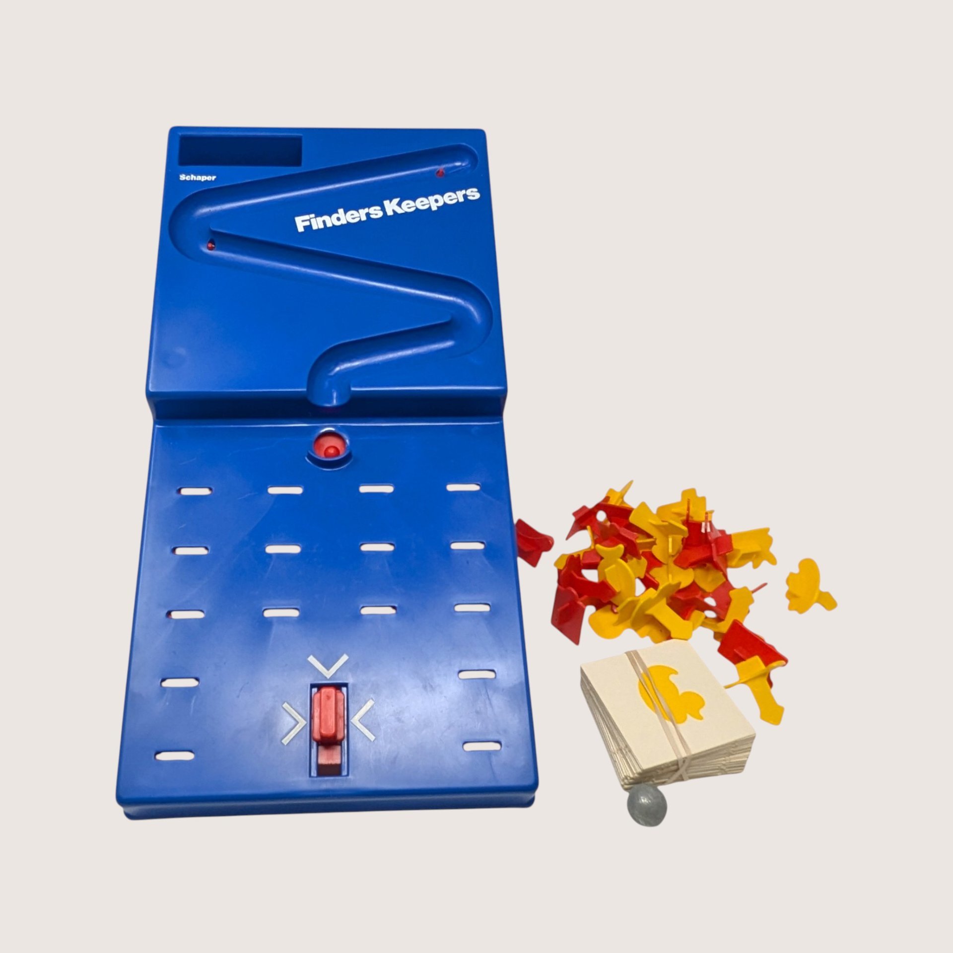 1970s Schaper Finders Keepers Plastic Board Game