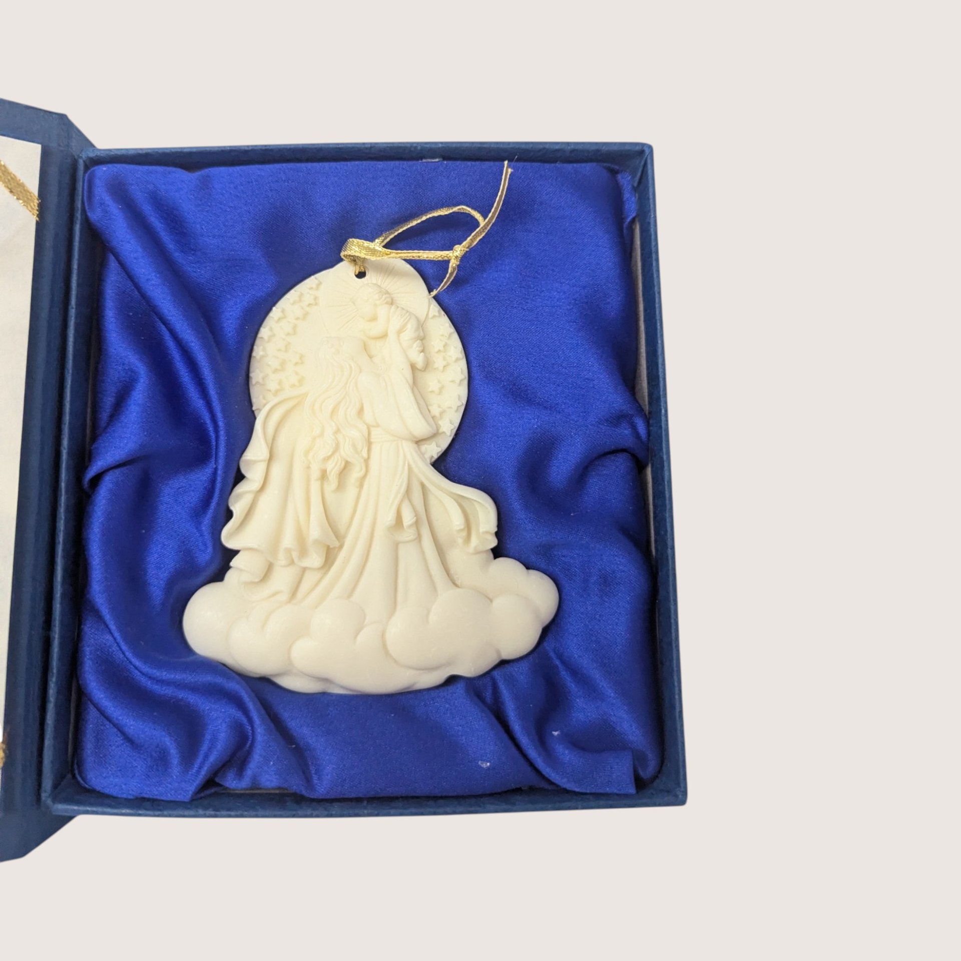 2000 Roman Inc Cause of Our Joy Millennium Series Ornament