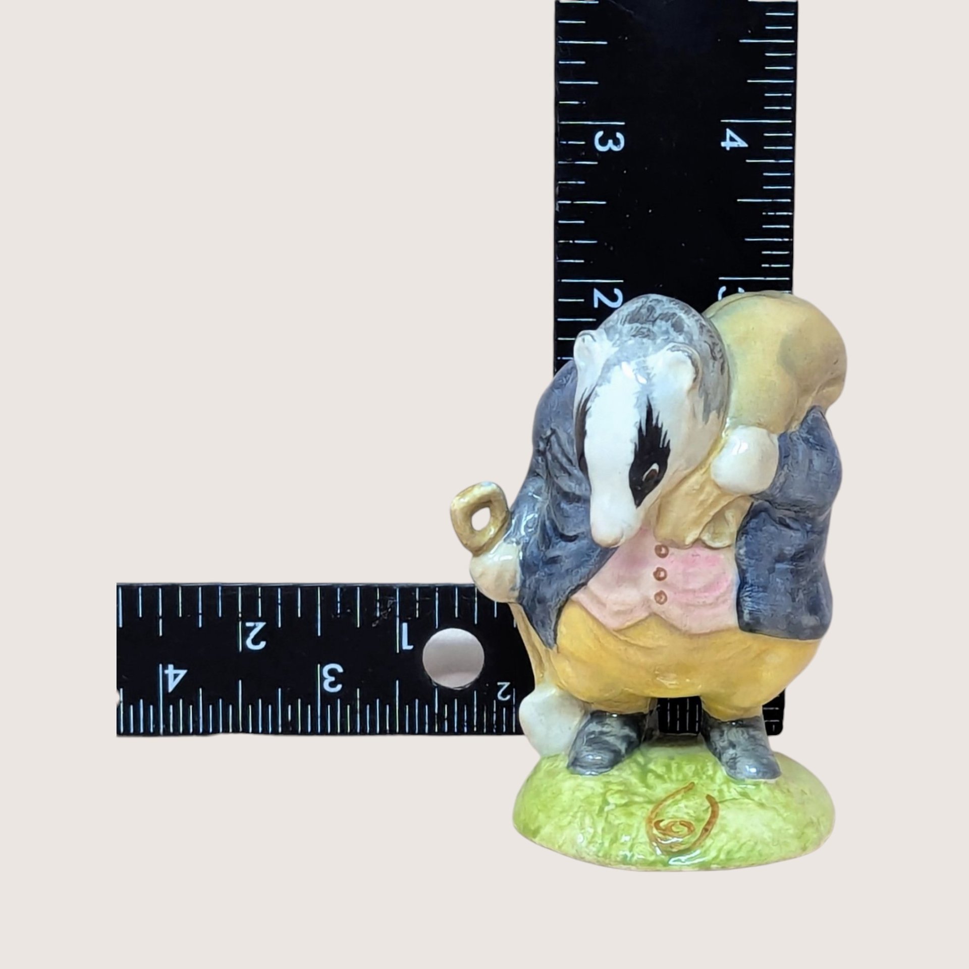 Vintage Beswick Beatrix Potter Tommy Brock Figurine