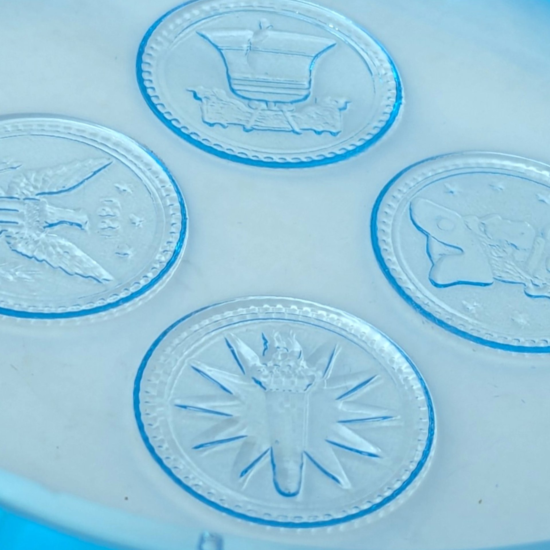 1960s Fostoria Blue Coin Glass Round Ashtray Round
