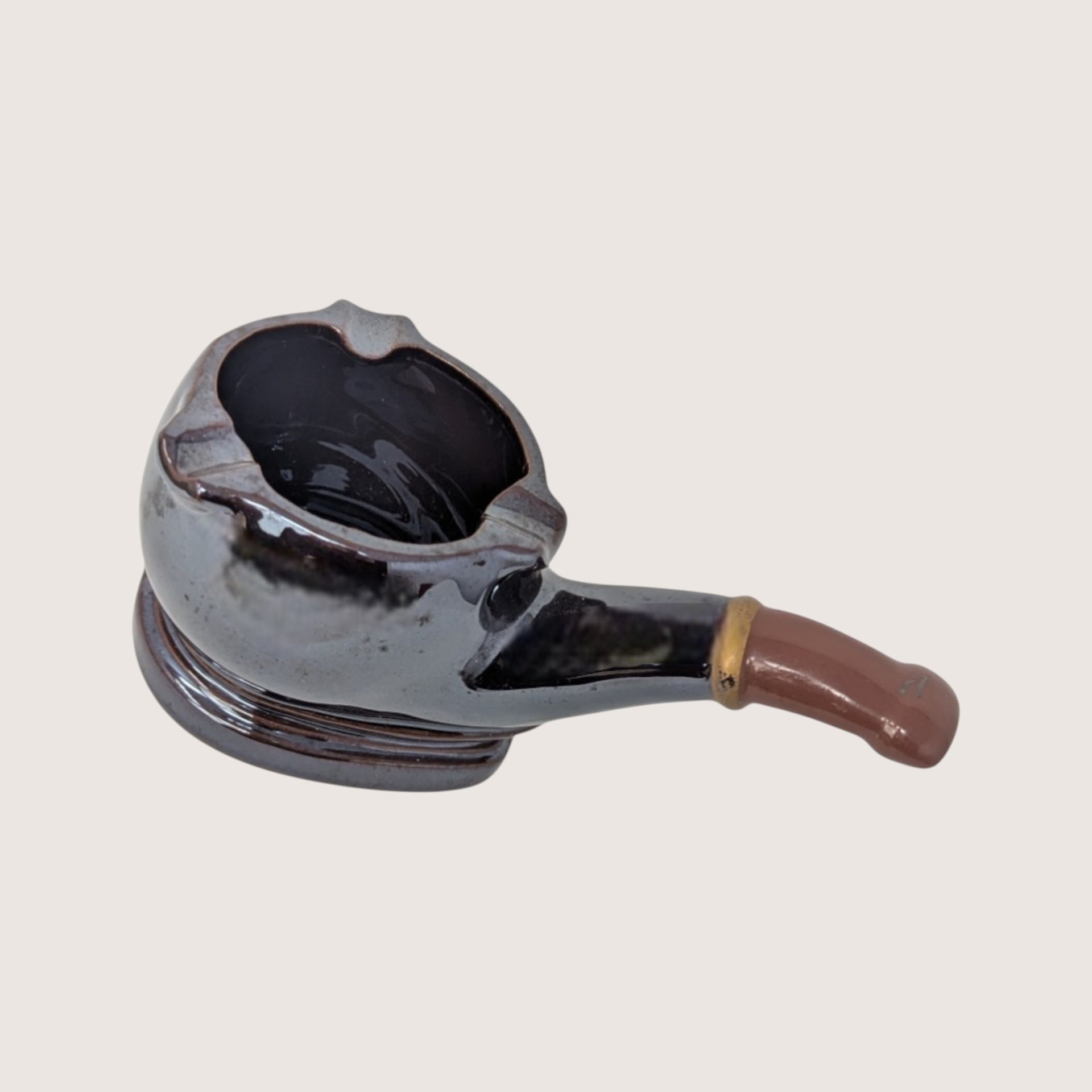 1960s Royal Japan Ceramic Pipe Ashtray