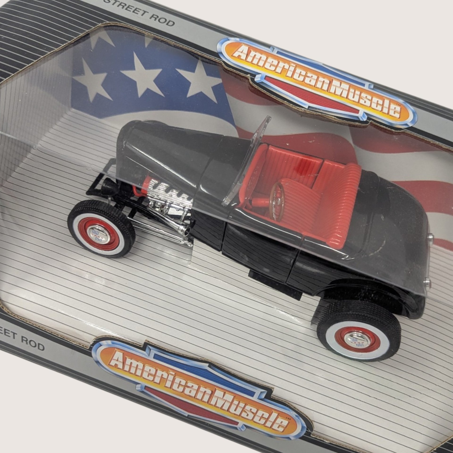 Vintage ERTL American Muscle 1/18 Scale 1932 Ford Street Rod Die-Cast Car