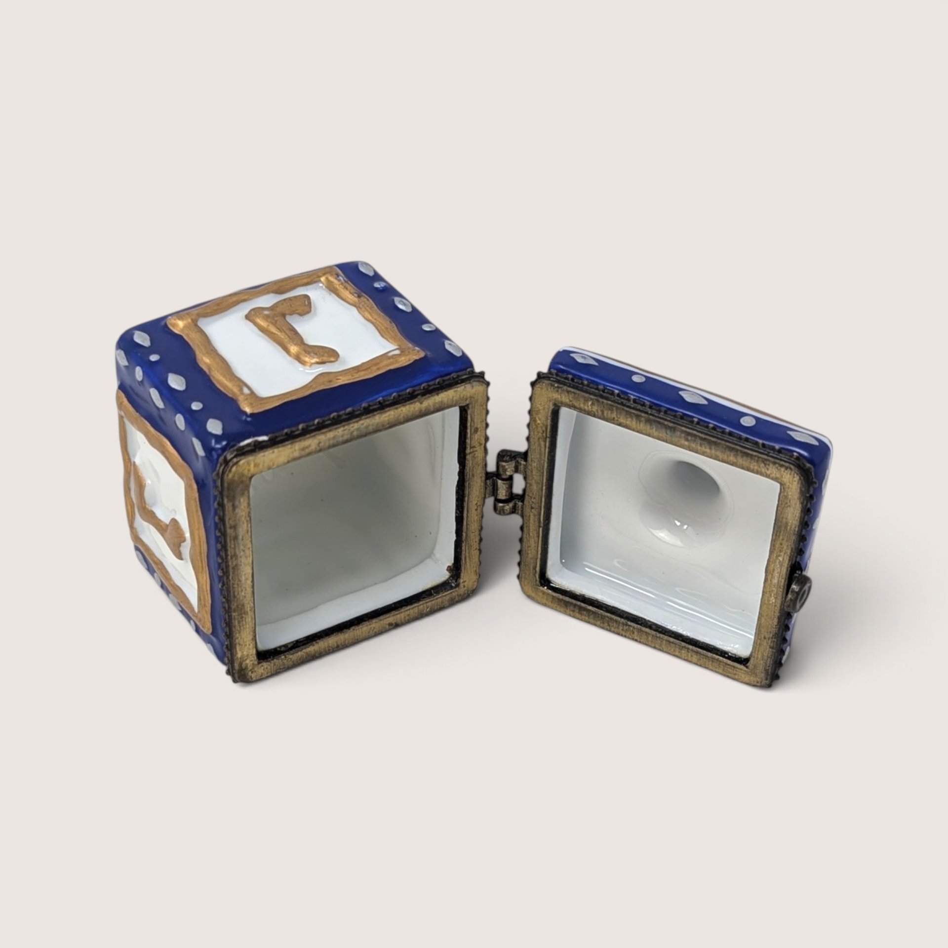 Vintage 1990s Ceramic Dreidel Hinged Trinket Box Judaica Decor