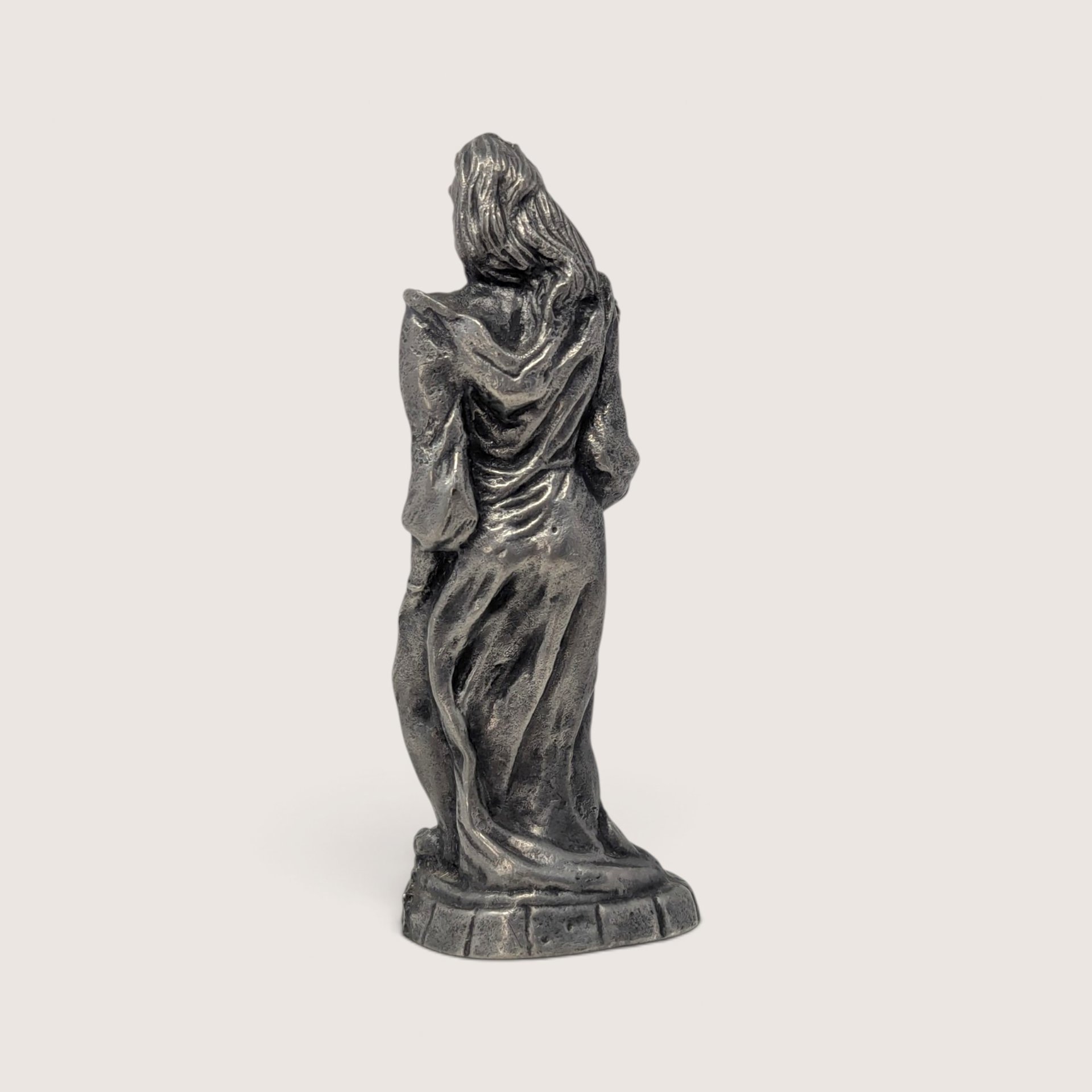 Vintage Weatherby Pewter Sovereign Figurine
