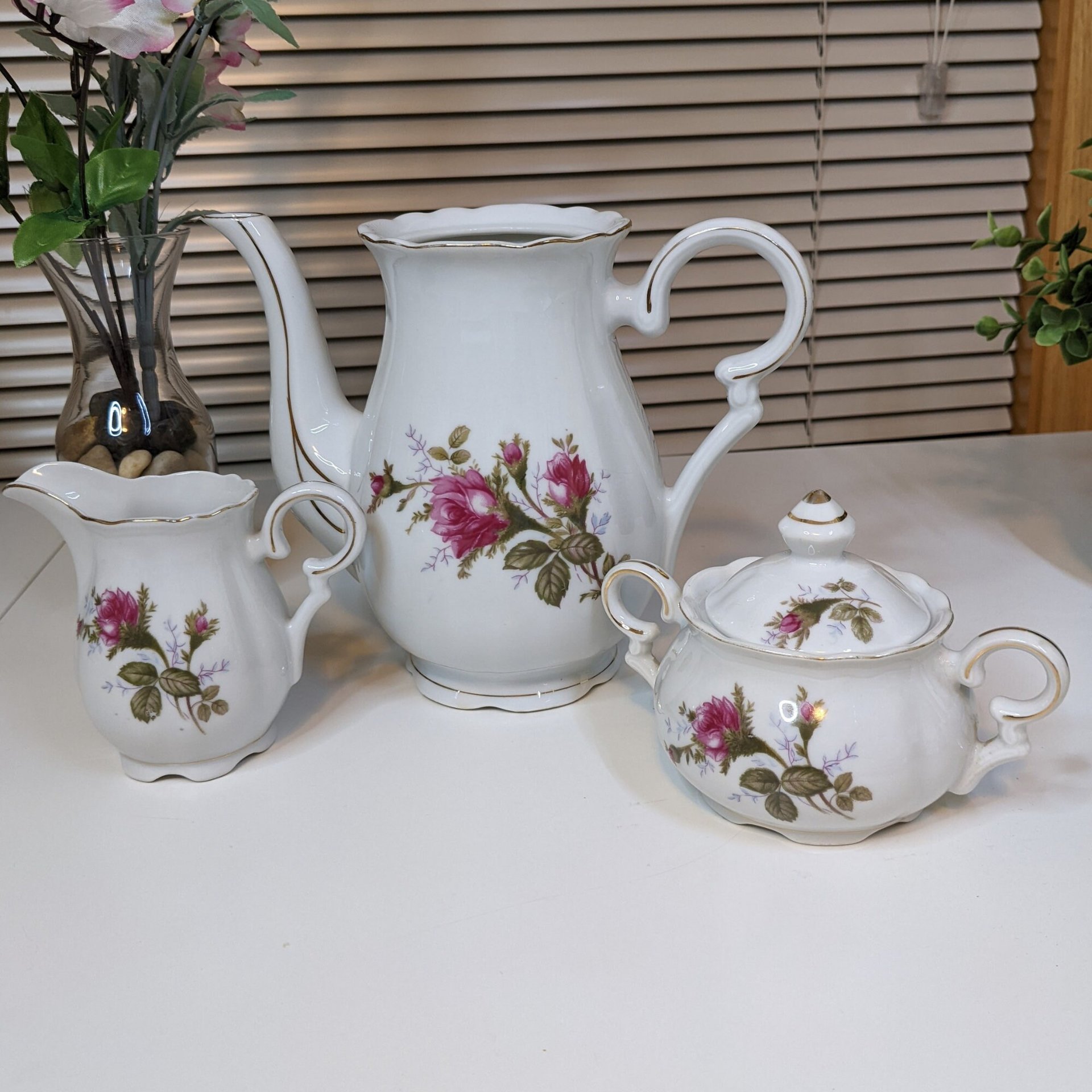 1950s Vintage Rose Decorated Tea Set - 15 Pieces