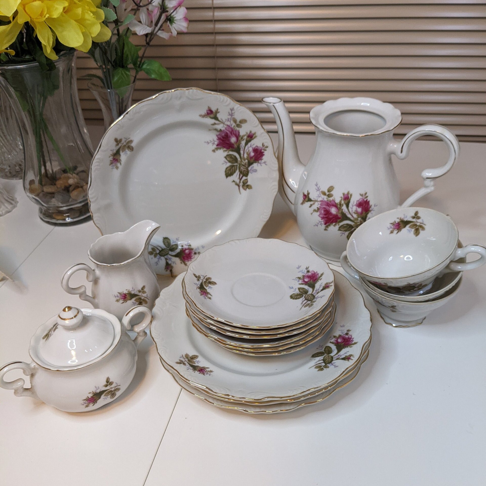 1950s Vintage Rose Decorated Tea Set - 15 Pieces