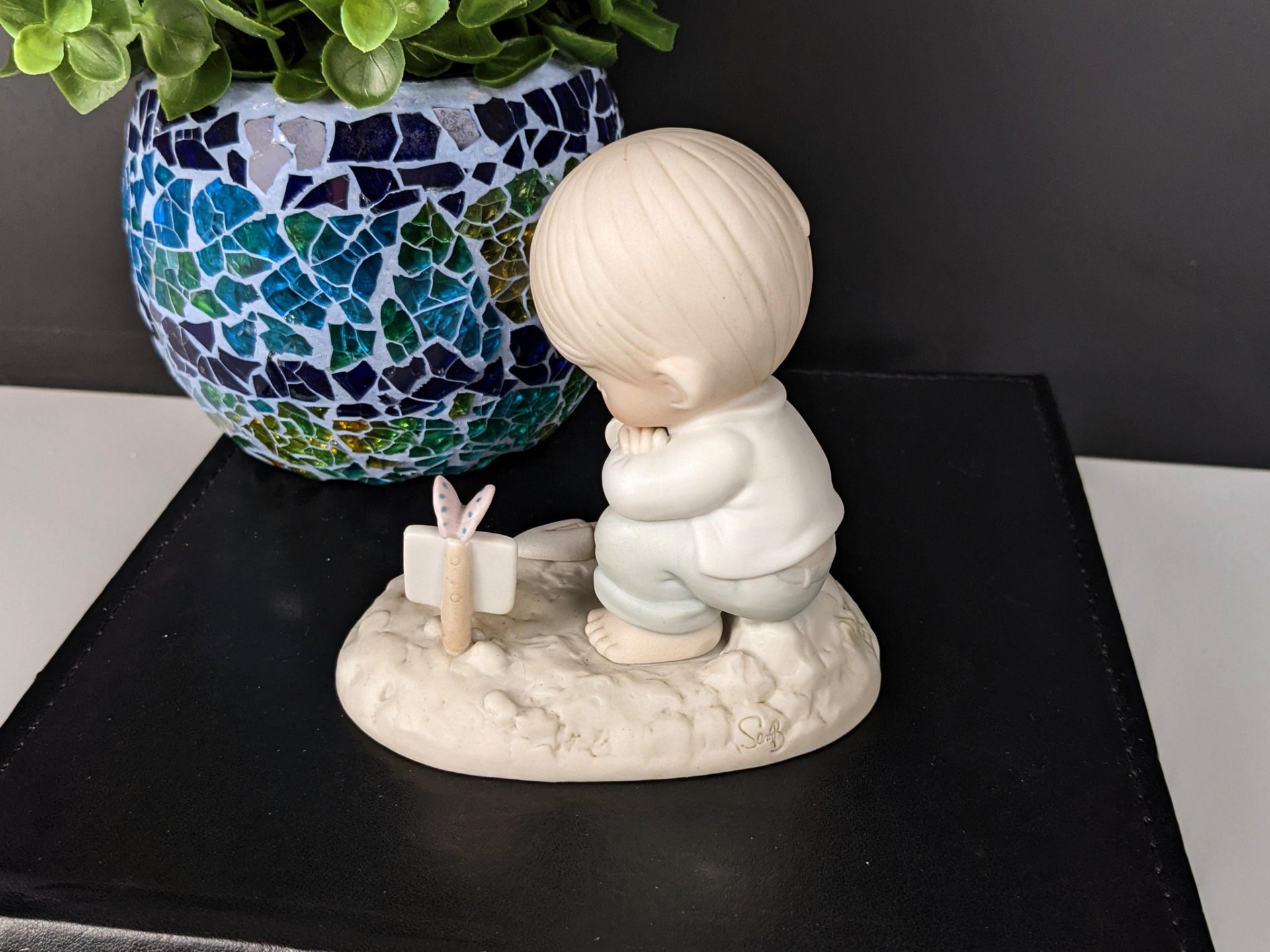 1987 Precious Moments In His Time Figurine