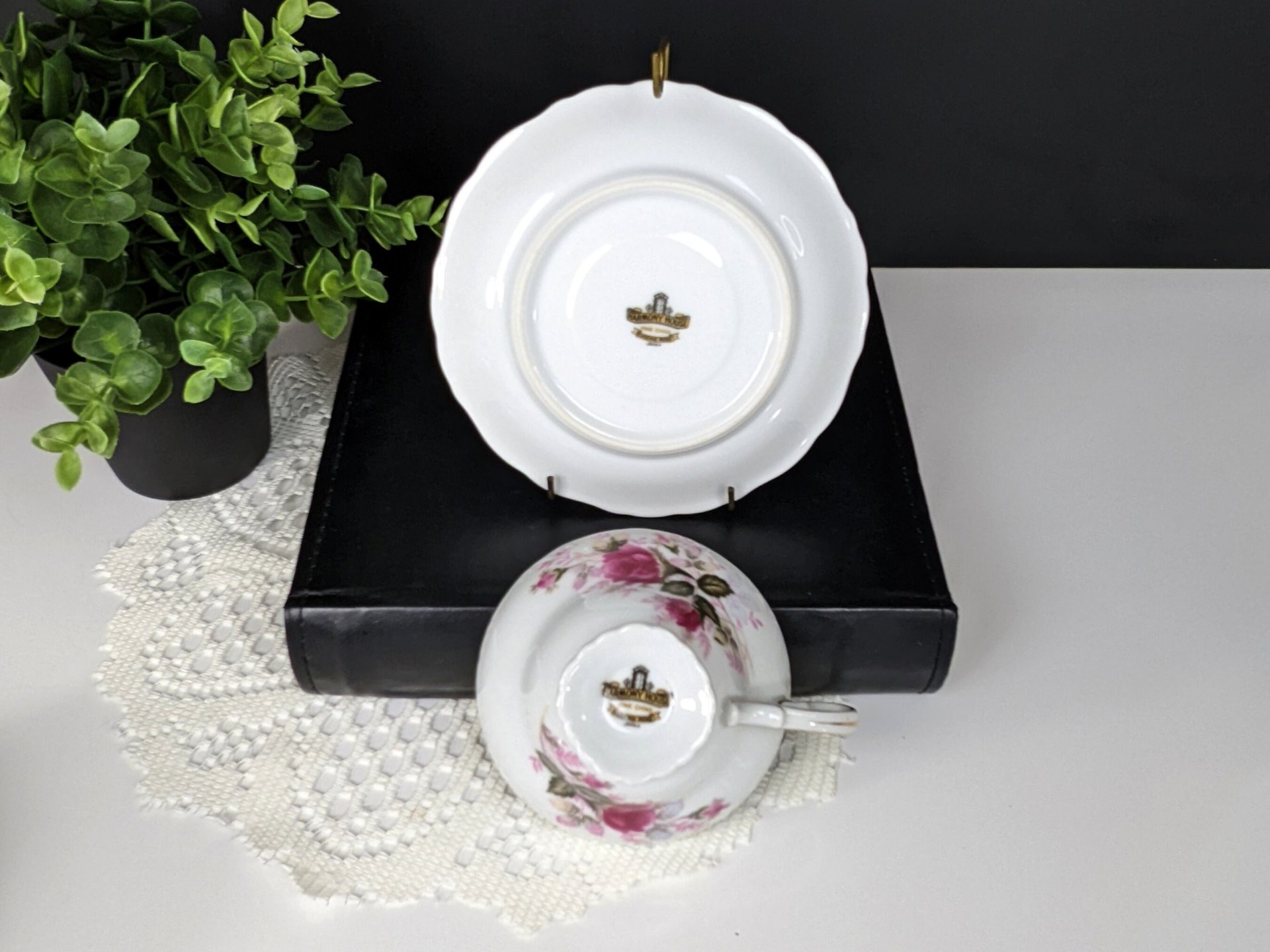 Set of  2 Harmony House Eugenie Rose Pink Roses Gold Rim Tea Cup & Saucers