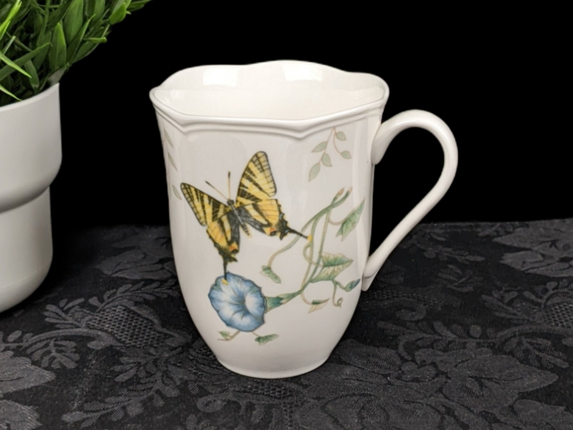 Pair of Lenox Butterfly Meadow Swallowtail Mugs