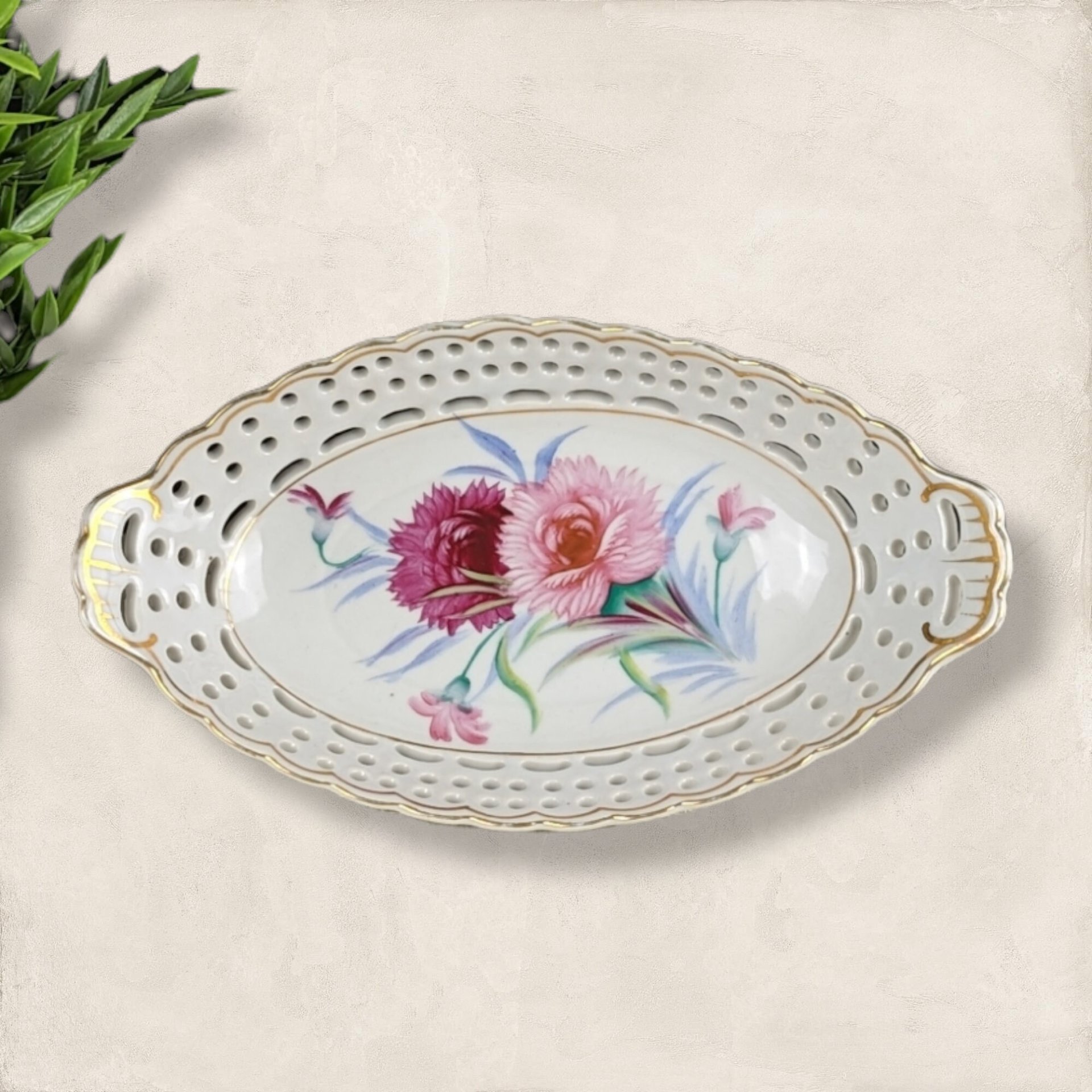 Aiyo Reticulated Bowl with Pink Flowers: Vintage Elegance from Occupied Japan