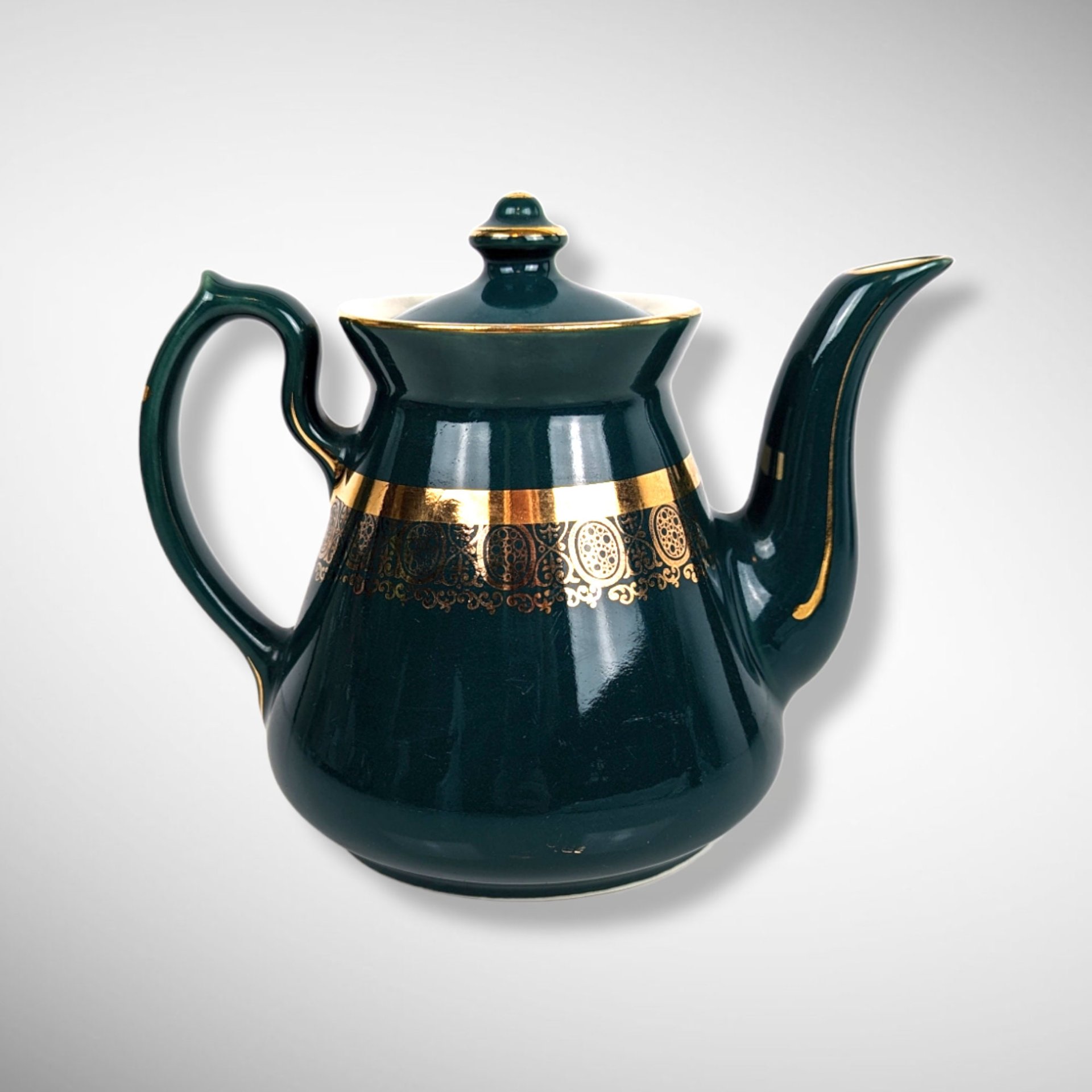 Vintage Hall Philadelphia Dark Green and Gold Teapot 080X