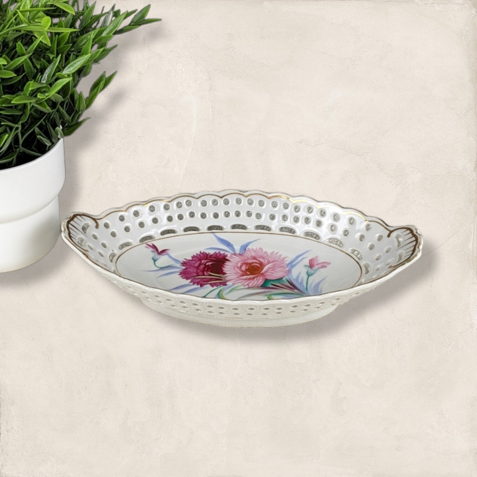 Aiyo Reticulated Bowl with Pink Flowers: Vintage Elegance from Occupied Japan