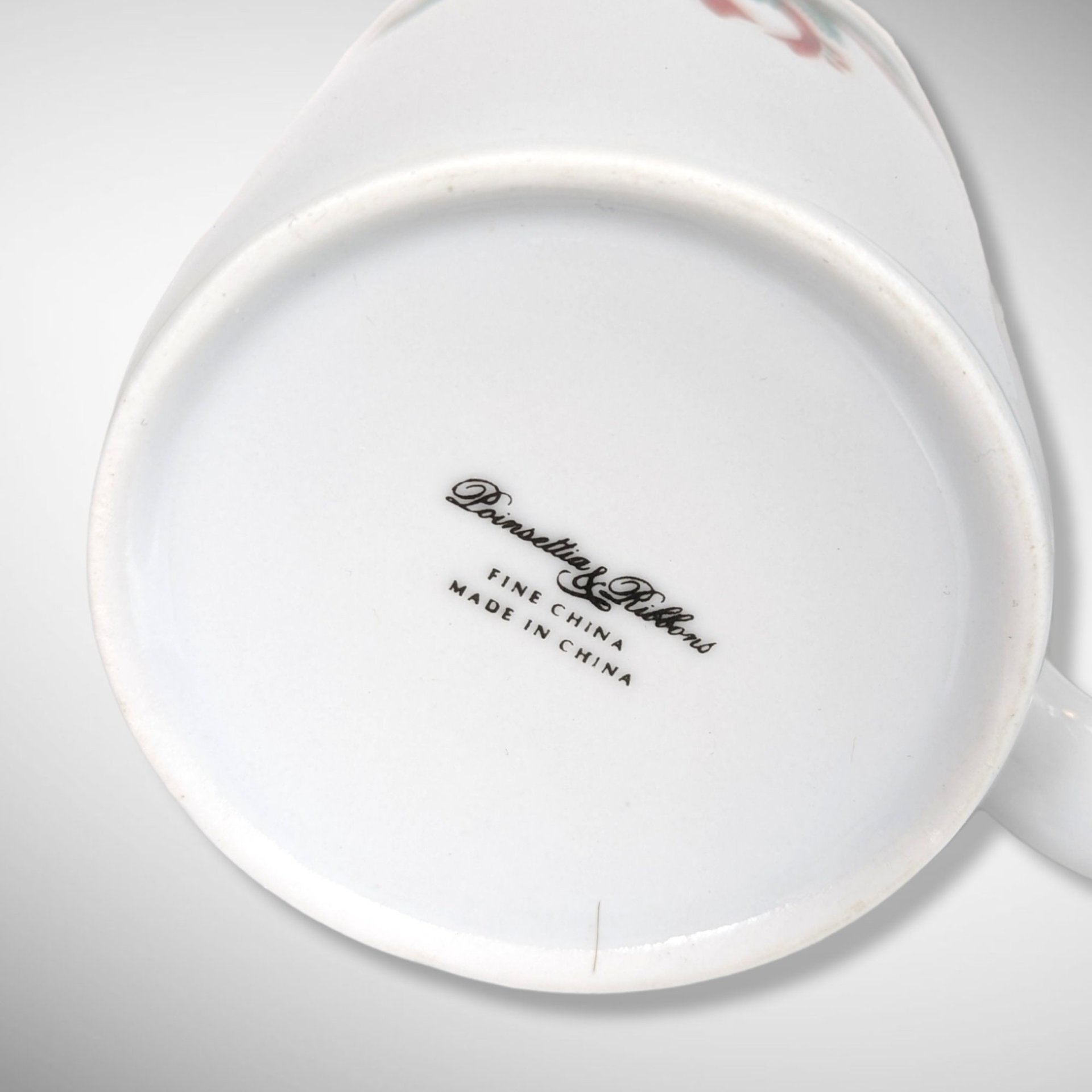 Vintage Set of 4 Poinsettia & Ribbons Fine China 12oz Mugs