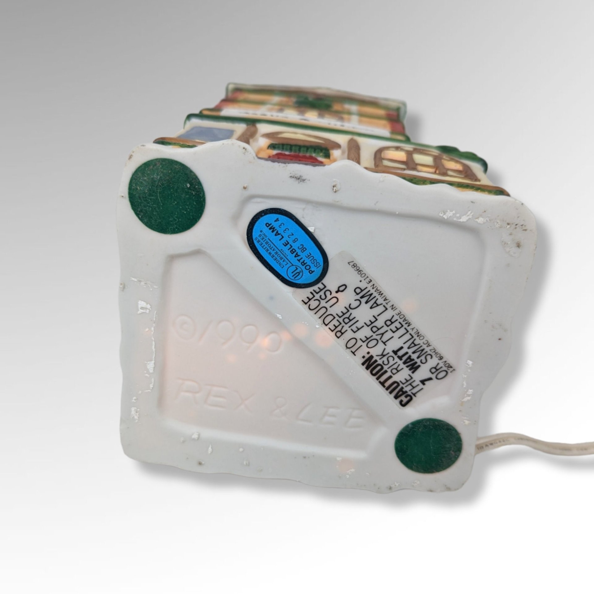 1990 Rex and Lee Books and Charts Ceramic House