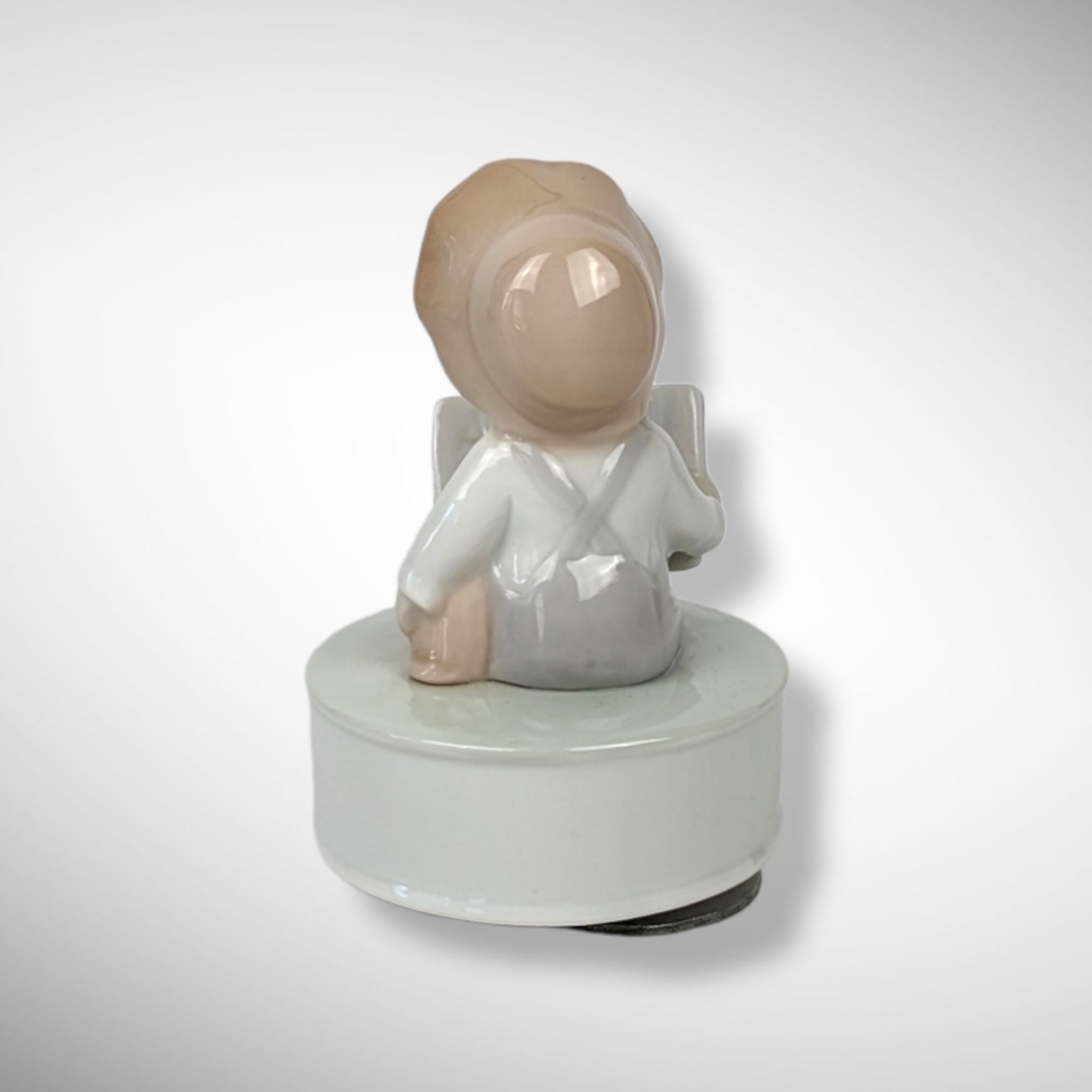 Edelweiss Otagiri Music Box of Girl Reading