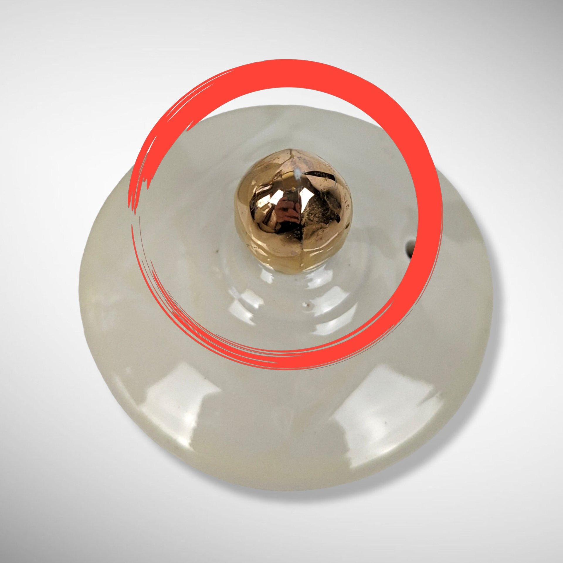 Vintage Hall 0218 6-Cup Cream Teapot with Gold Trim