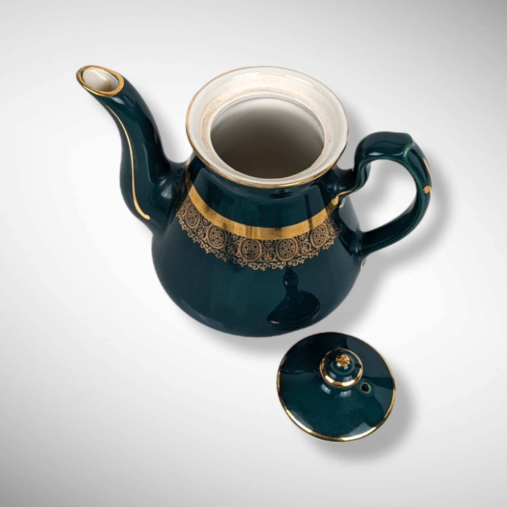 Vintage Hall Philadelphia Dark Green and Gold Teapot 080X