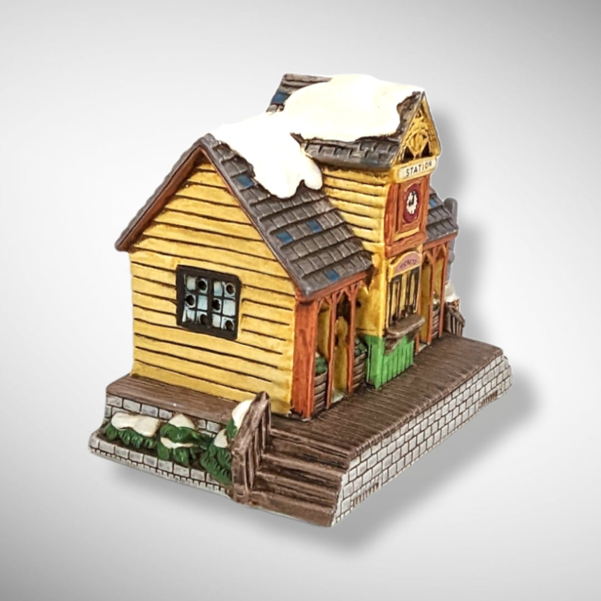 1987 Lefton Ticket Station Ceramic House