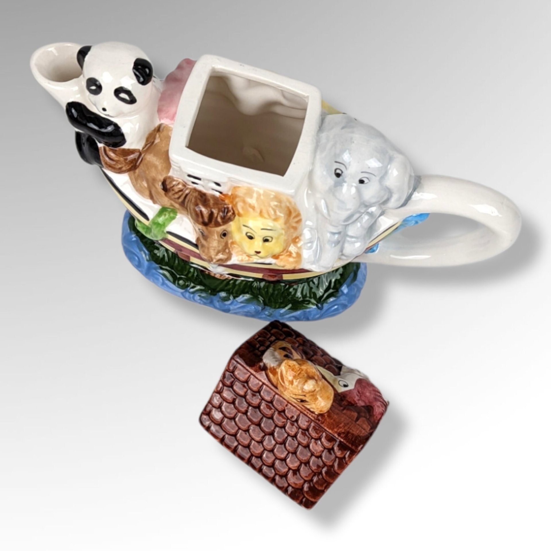 New World Specialties Noahs Ark Teapot
