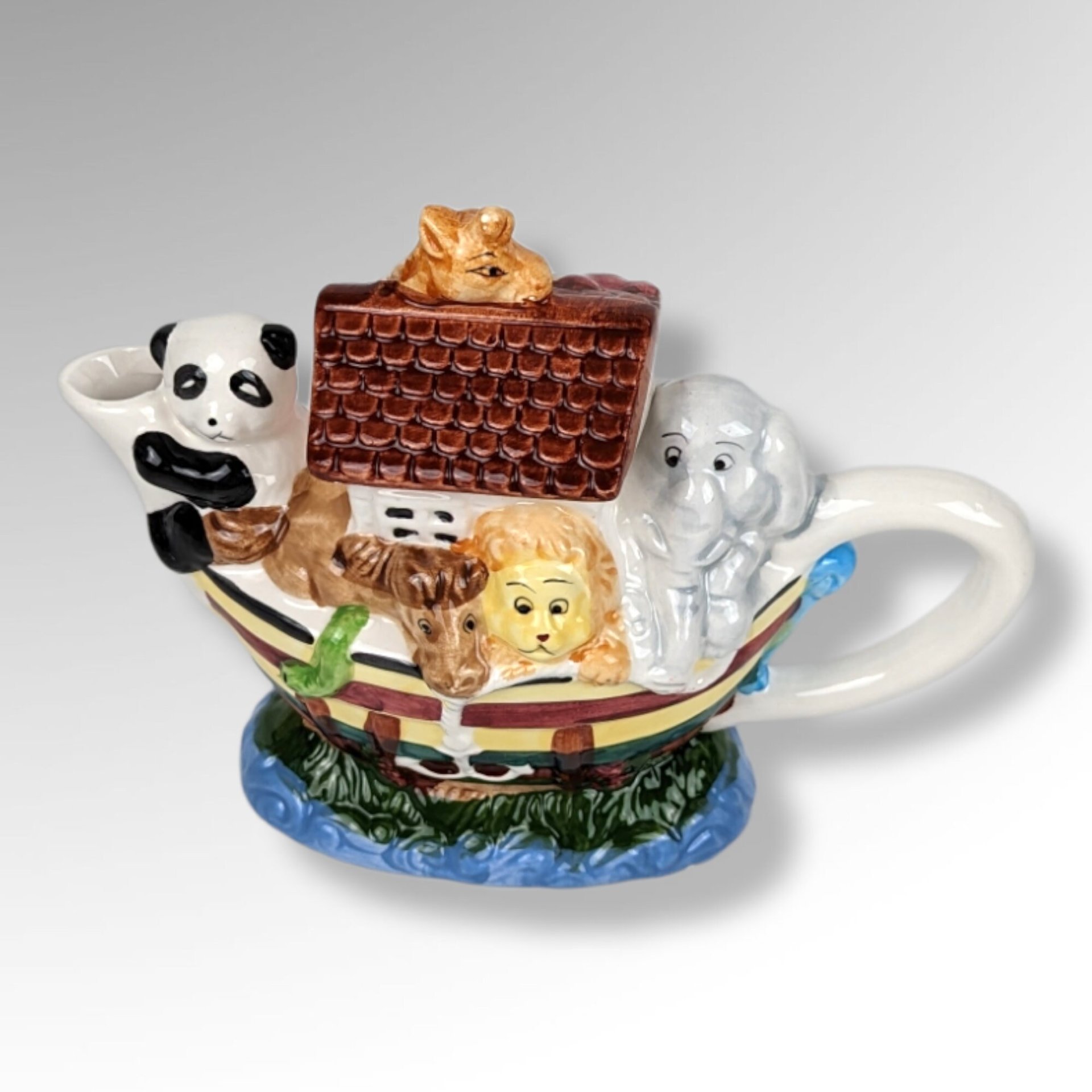 New World Specialties Noahs Ark Teapot