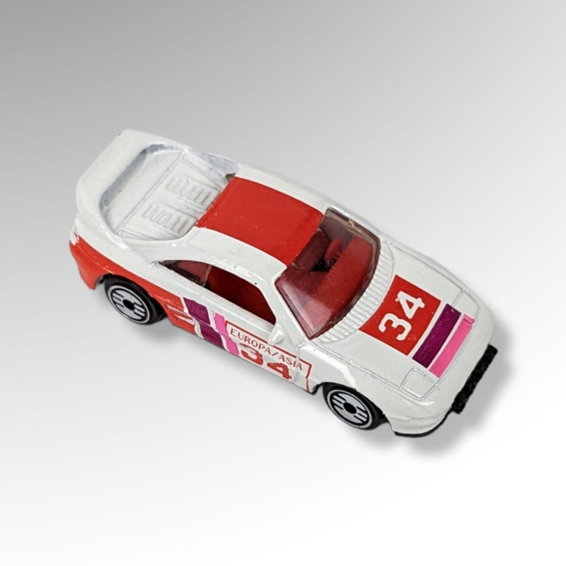 Set of 7 1970-1990s Vintage Hot Wheels Cars