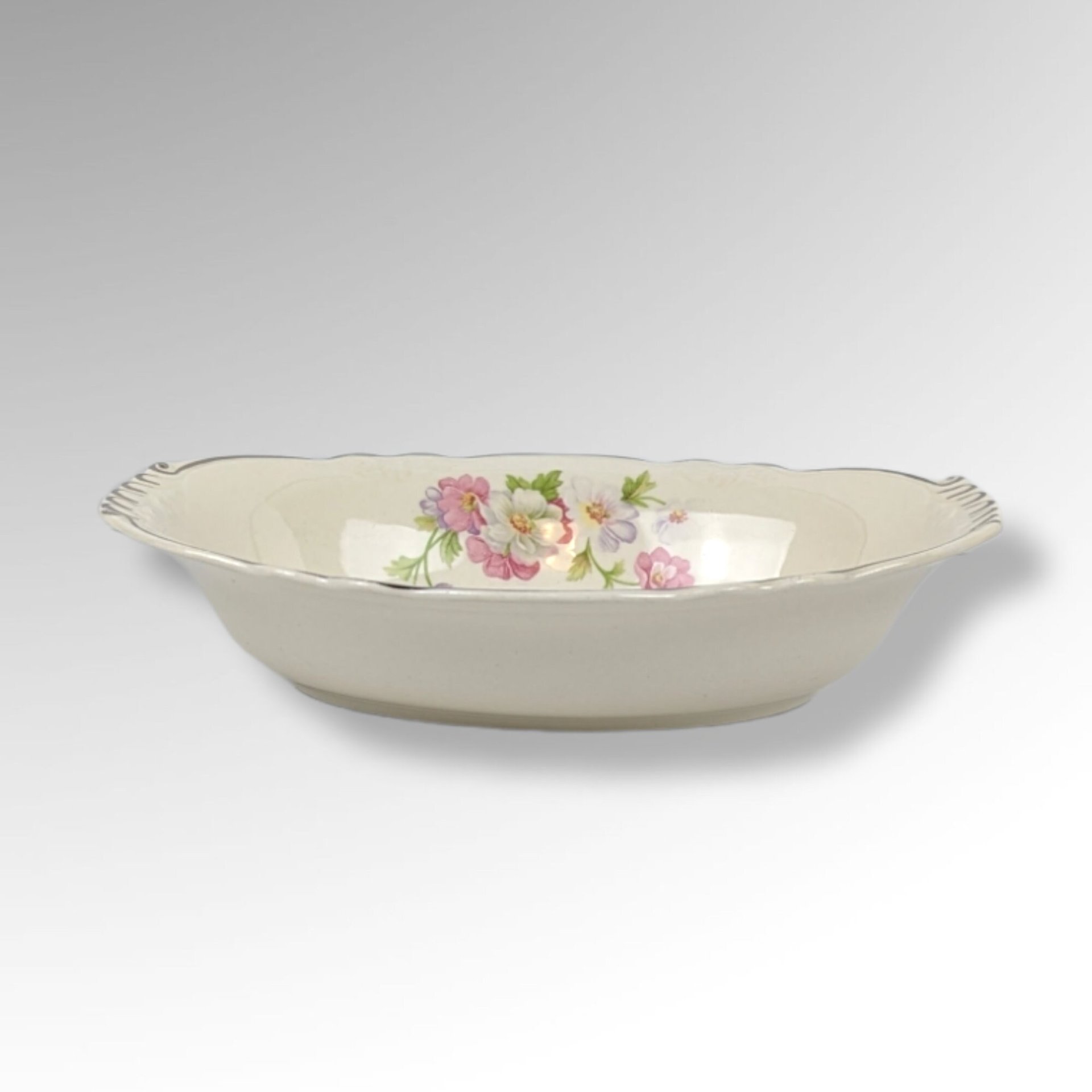 1940s Homer Laughlin Virginia Rose 9" Vegetable Bowl