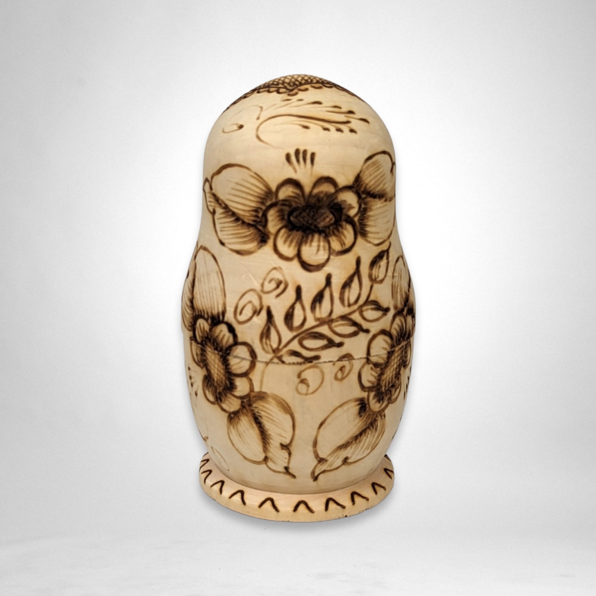 Vintage Russian Wooden Nesting Dolls - Hand-Painted Set with Traditional Charm