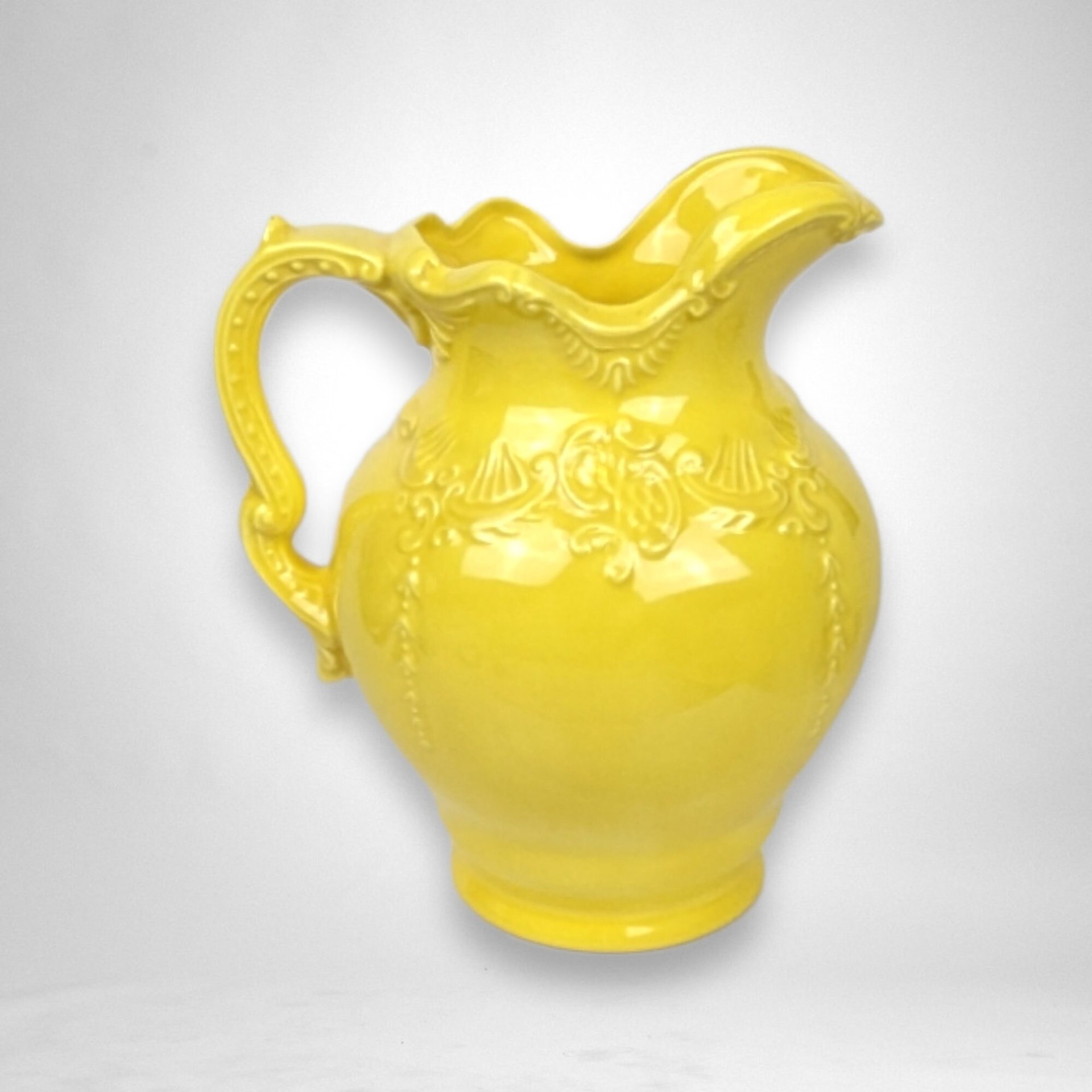 Vintage 1977 Yellow Arnels Pitcher and Basin