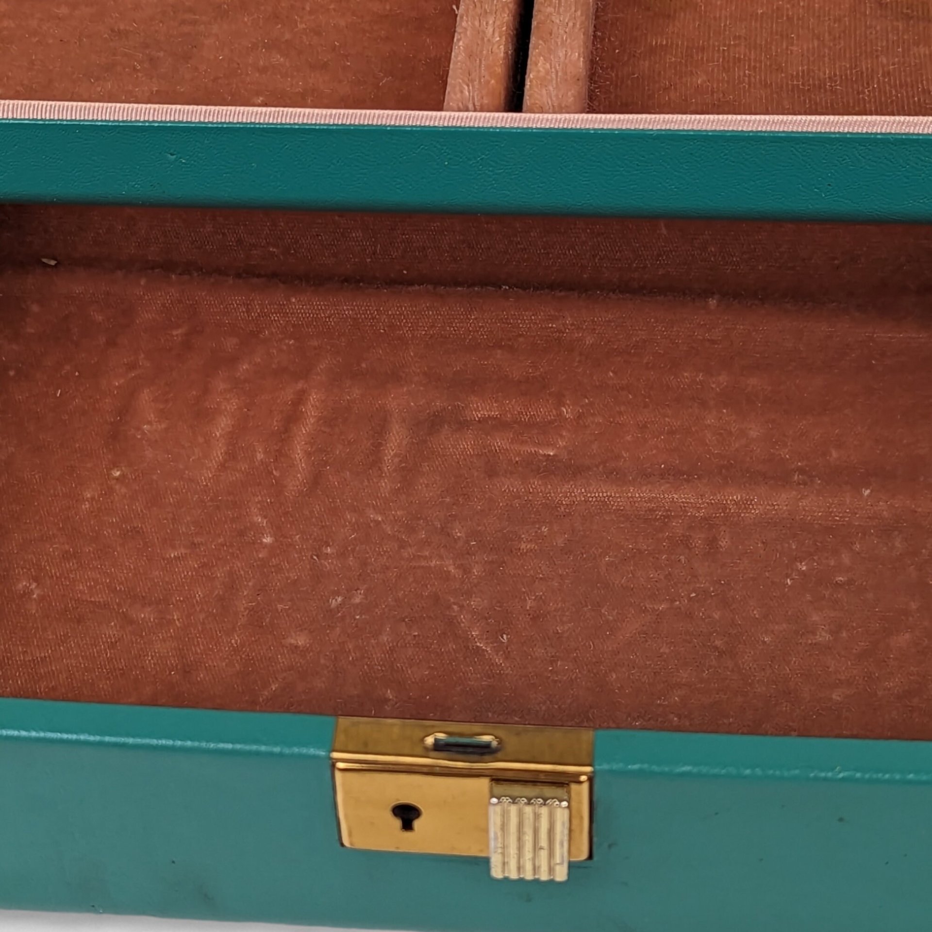 Farrington Genuine Texol Jewelry Box