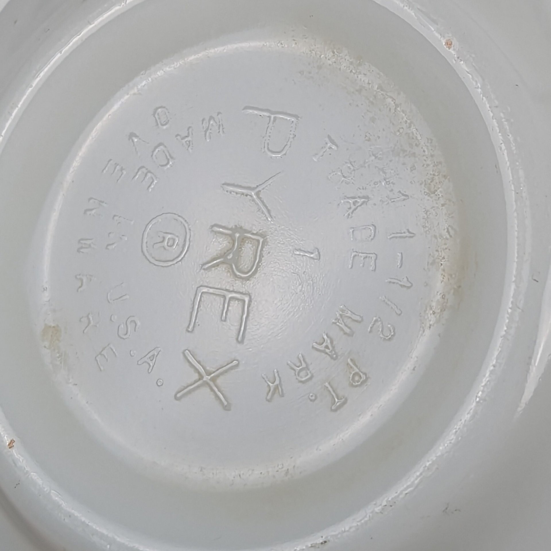 Pyrex Butterprint White 7" Cinderella Mixing Bowl 441