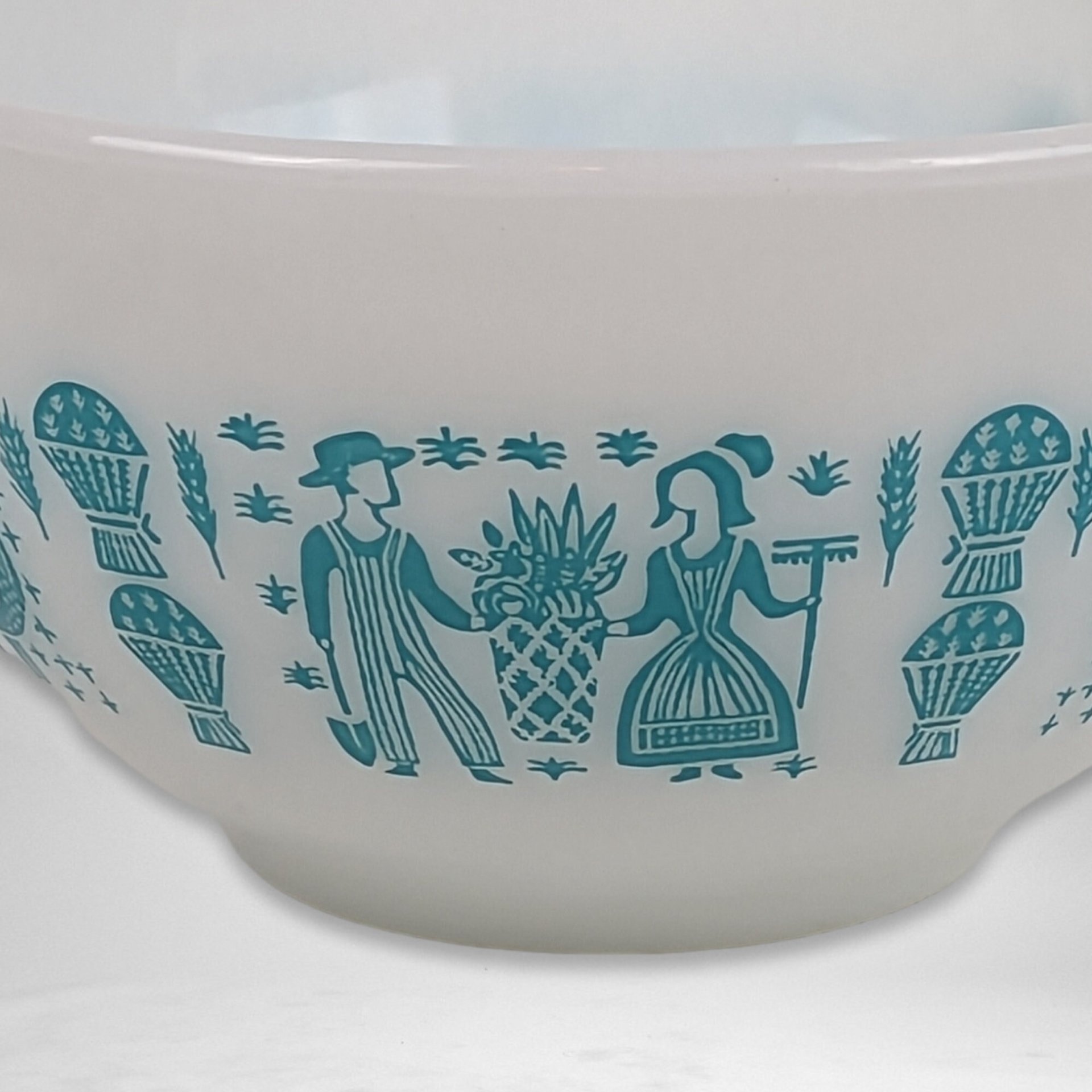 Pyrex Butterprint White 7" Cinderella Mixing Bowl 441