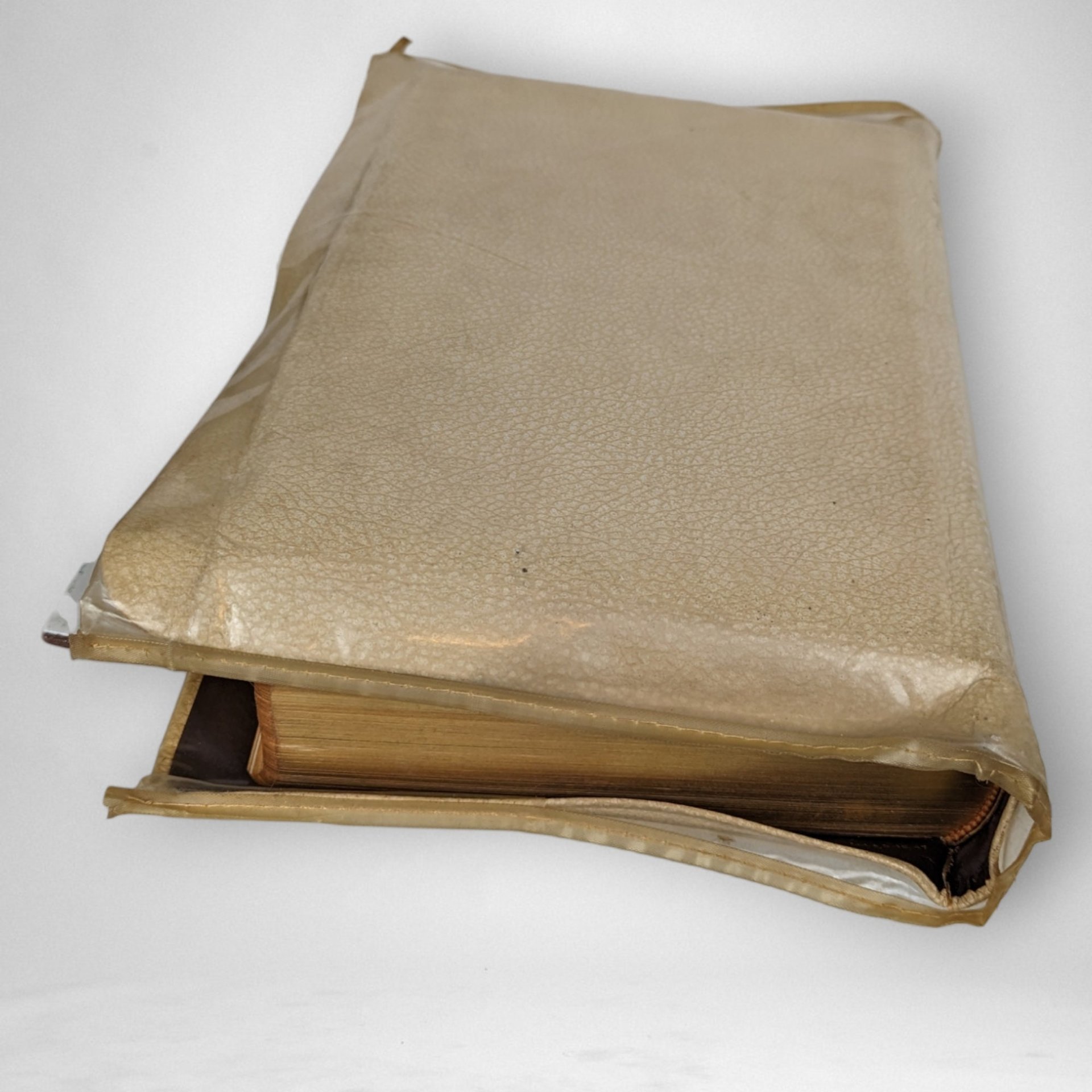 Beautiful Vintage Catholic Holy Bible: A Timeless Spiritual Treasure