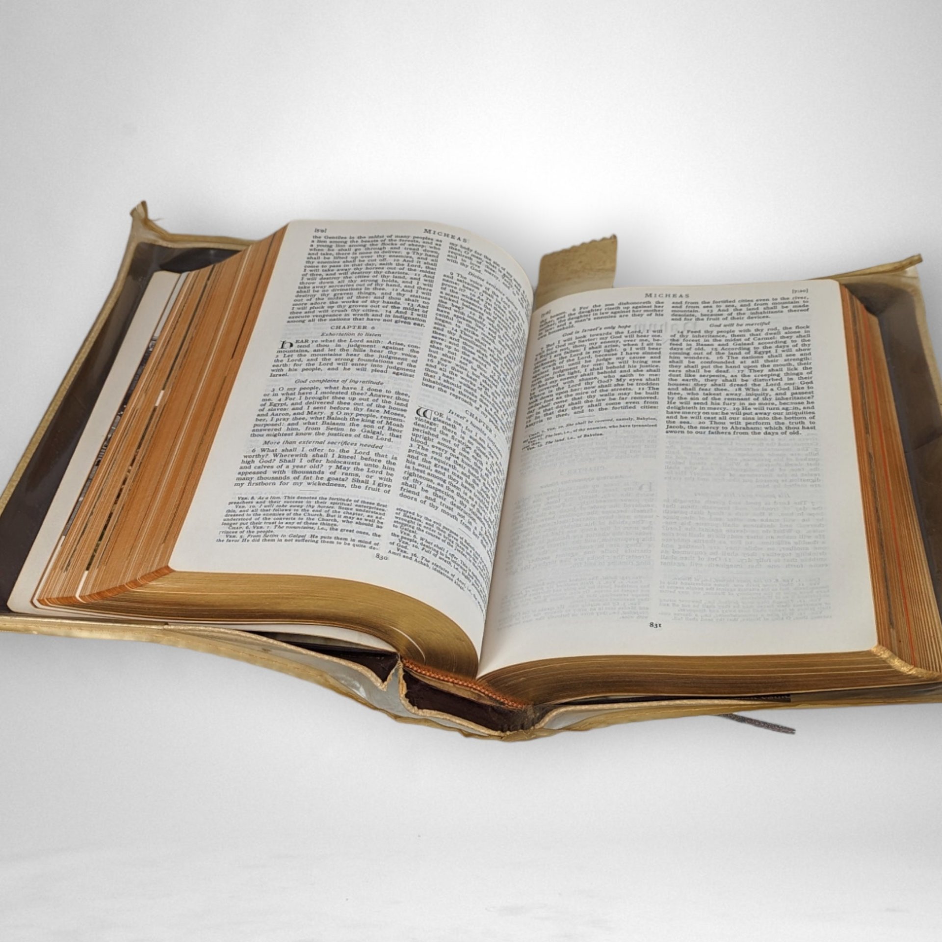 Beautiful Vintage Catholic Holy Bible: A Timeless Spiritual Treasure