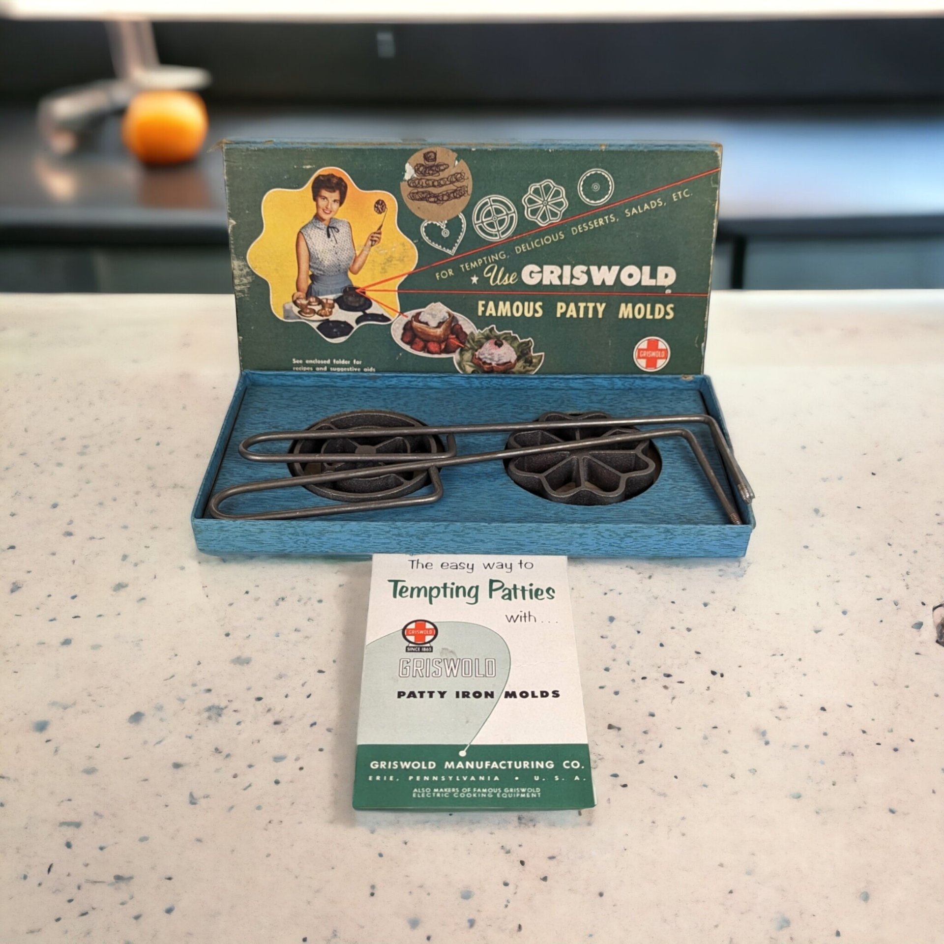 Vintage Griswold Shallow Patty Molds Set 1