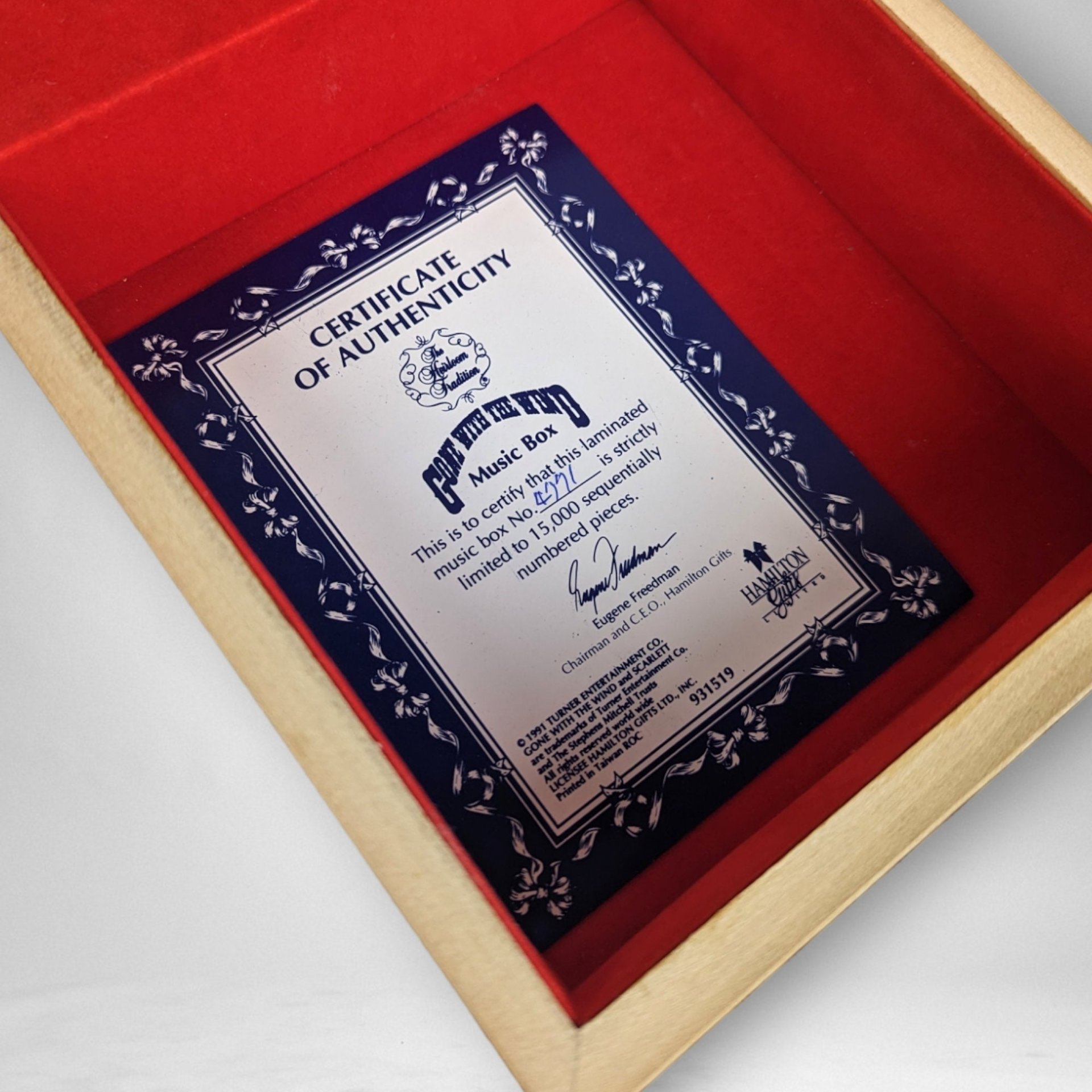 1991 Gone with the Wind Scarlett O'Hara Music Box: Melodic Nostalgia