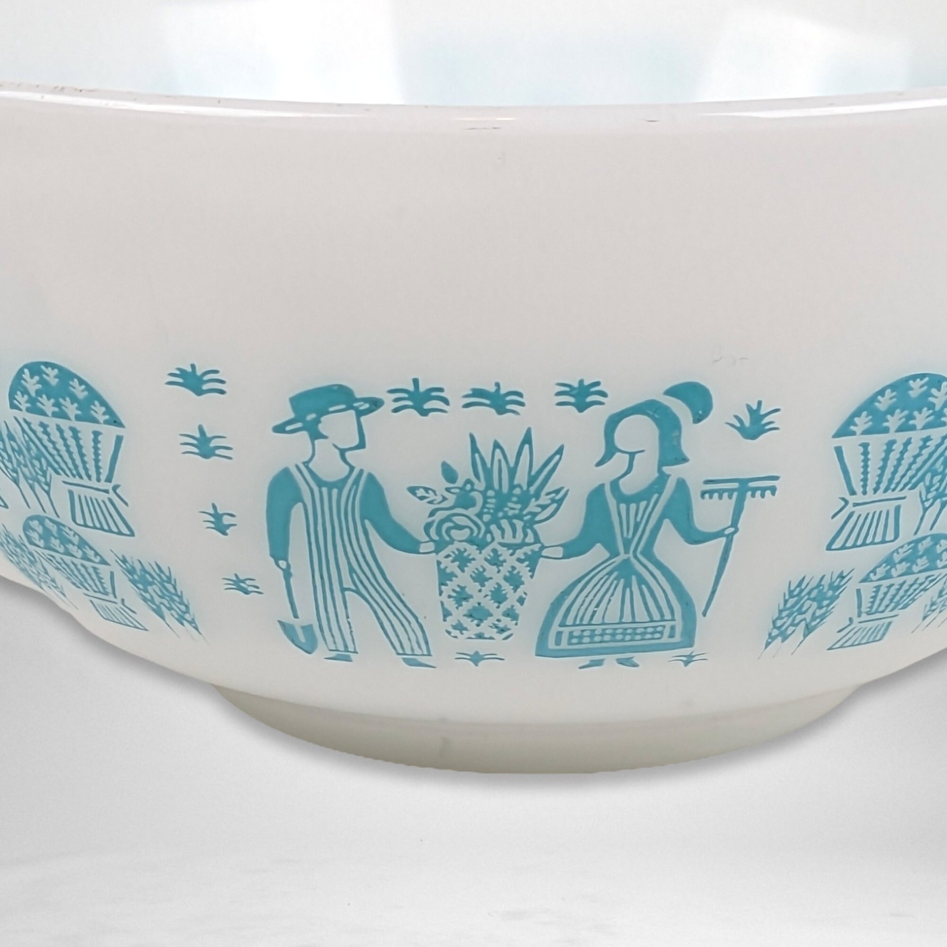 Pyrex Butterprint White 10" Cinderella Mixing Bowl 2 1/2 Quart 443