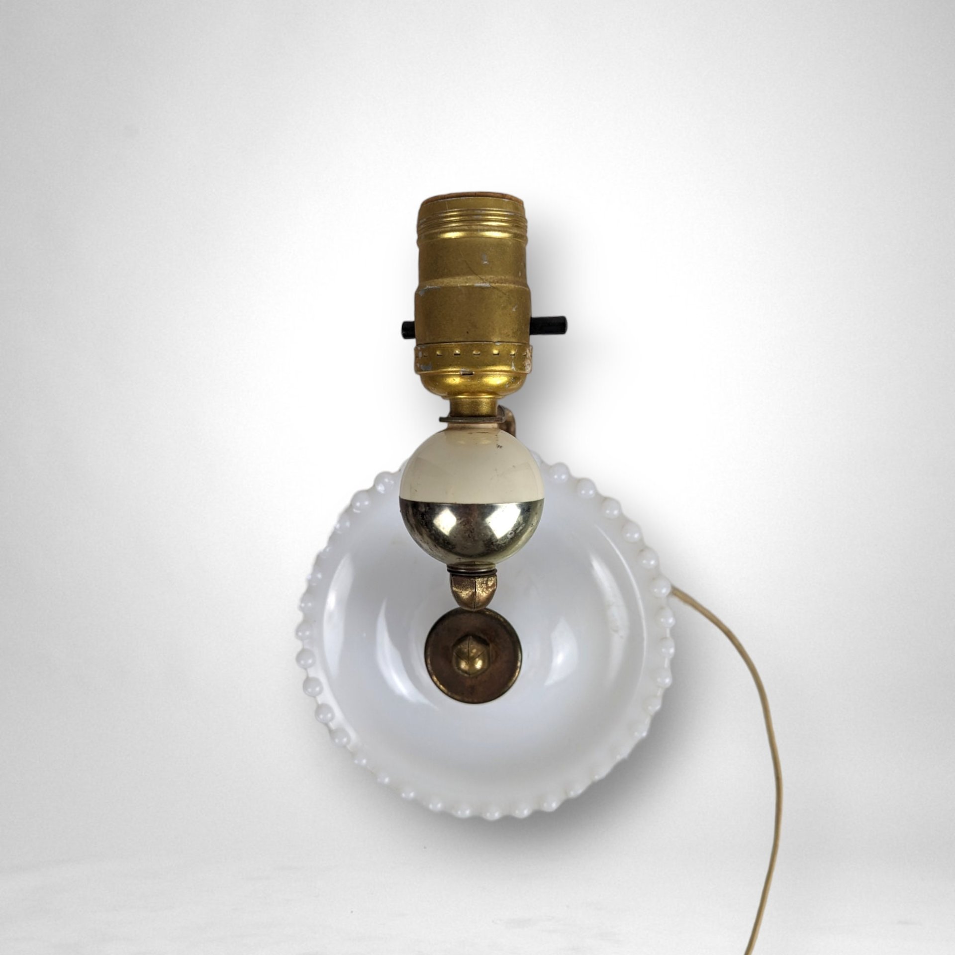 Elegant Vintage Milk Glass Sconce Wall Lamp - Timeless Wall Lighting