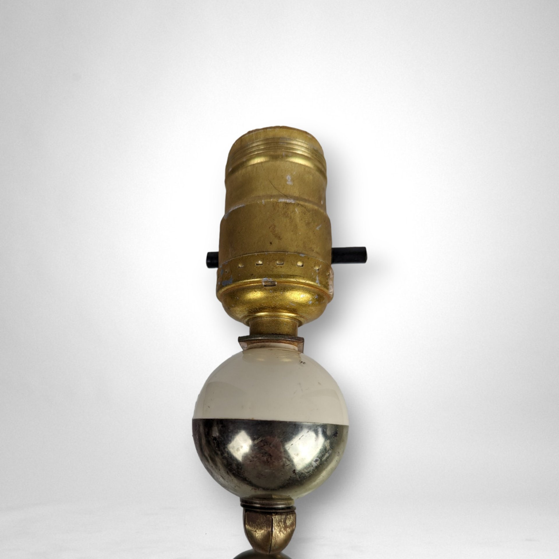 Elegant Vintage Milk Glass Sconce Wall Lamp - Timeless Wall Lighting