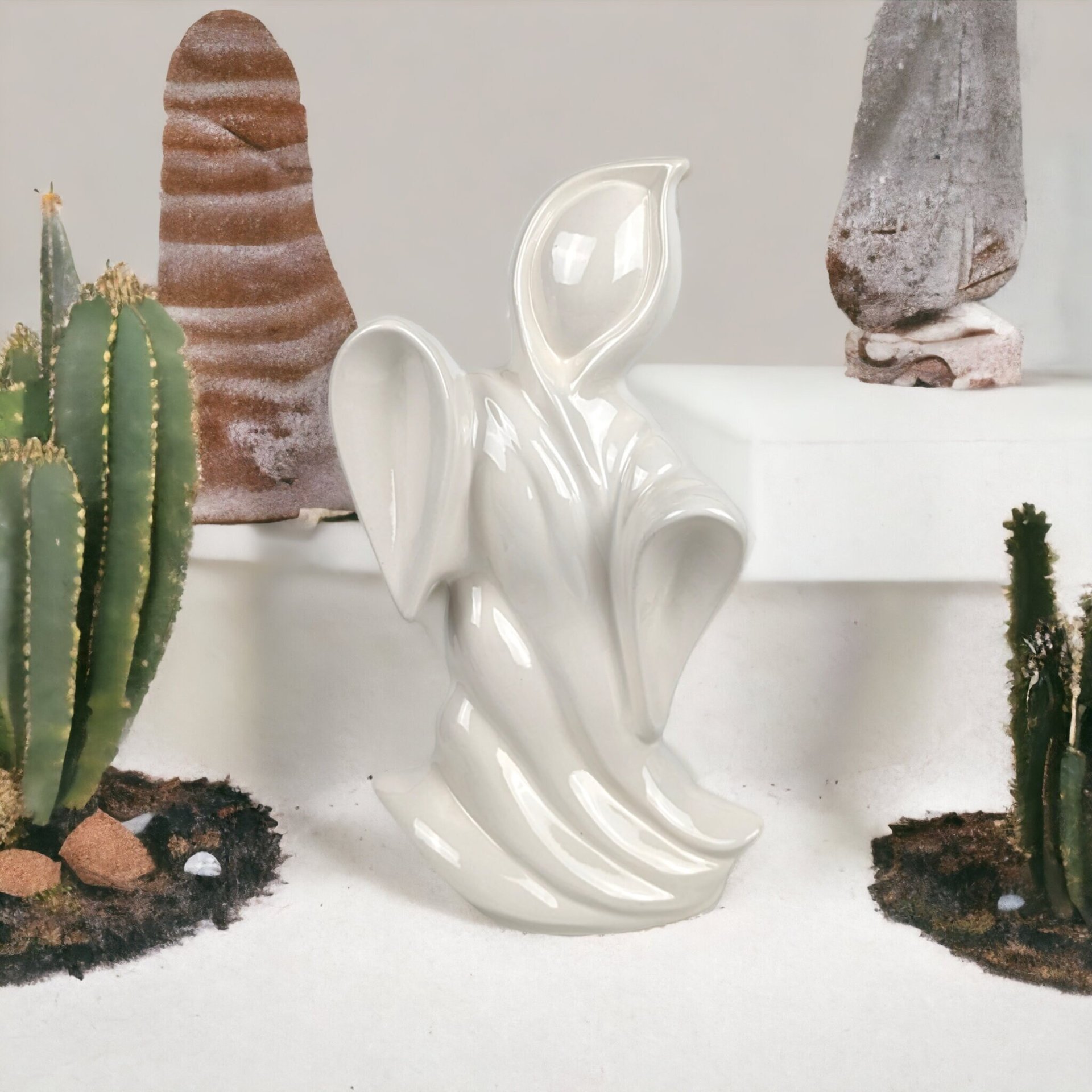 1986 Ceramic Faceless Ghost Figurine